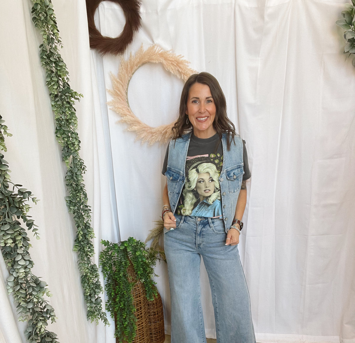 Dolly Vintage Charm Tee-Gray-Graphic Tees-birdies-The Silo Boutique, Women's Fashion Boutique Located in Warren and Grand Forks North Dakota