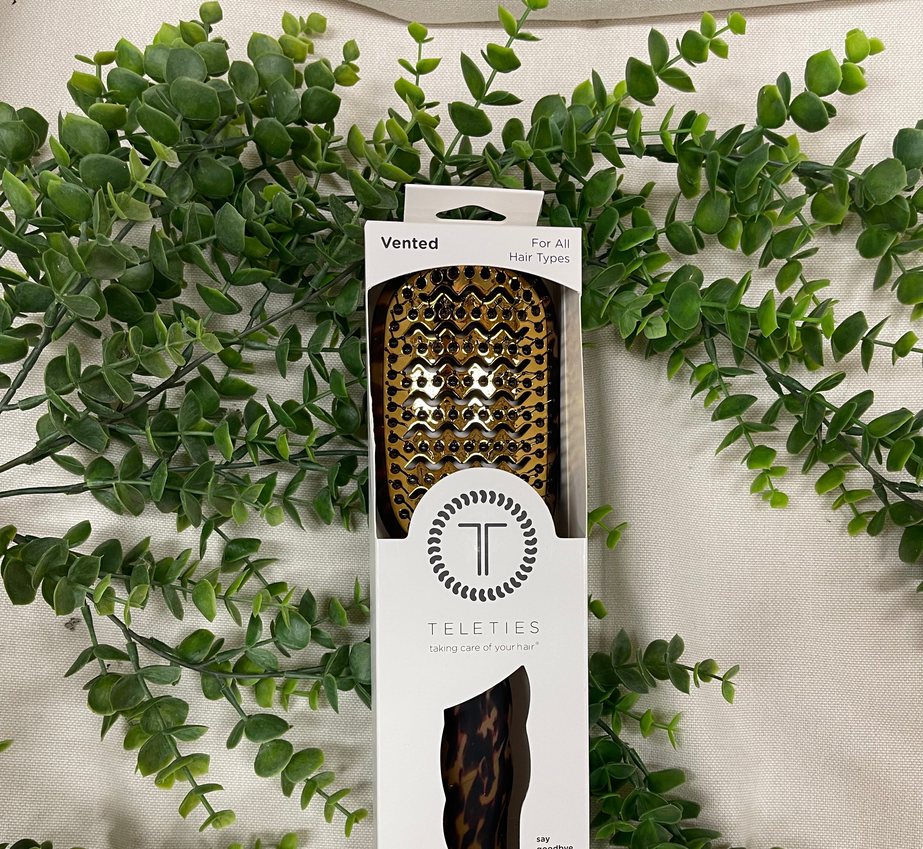 Teleties Vented Hair Brush - Tortoise-Hair Accessories-teleties-The Silo Boutique, Women's Fashion Boutique Located in Warren and Grand Forks North Dakota