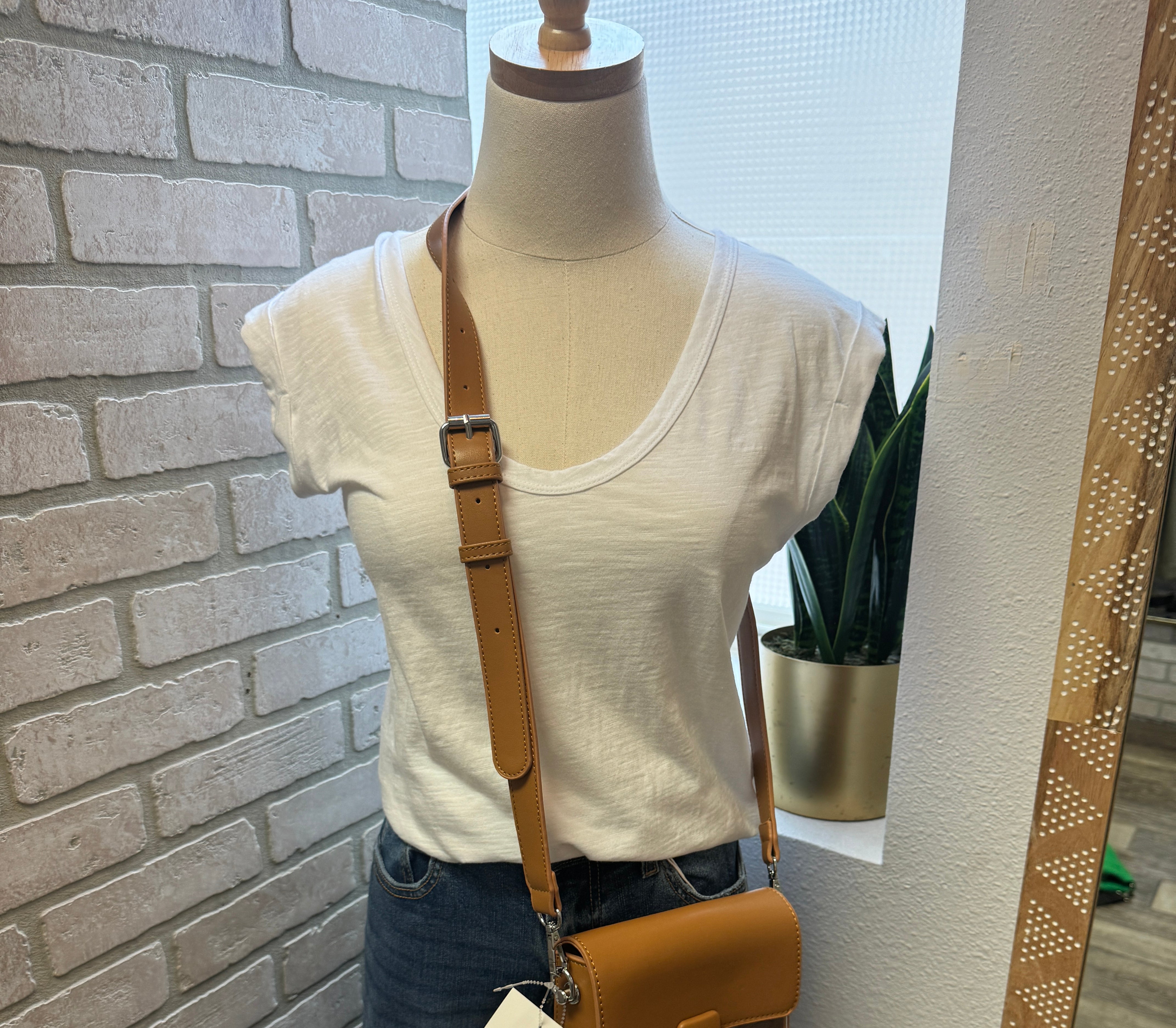 Crossbody Faux Leather Clear Purse-Crossbody Purses-Fame-The Silo Boutique, Women's Fashion Boutique Located in Warren and Grand Forks North Dakota