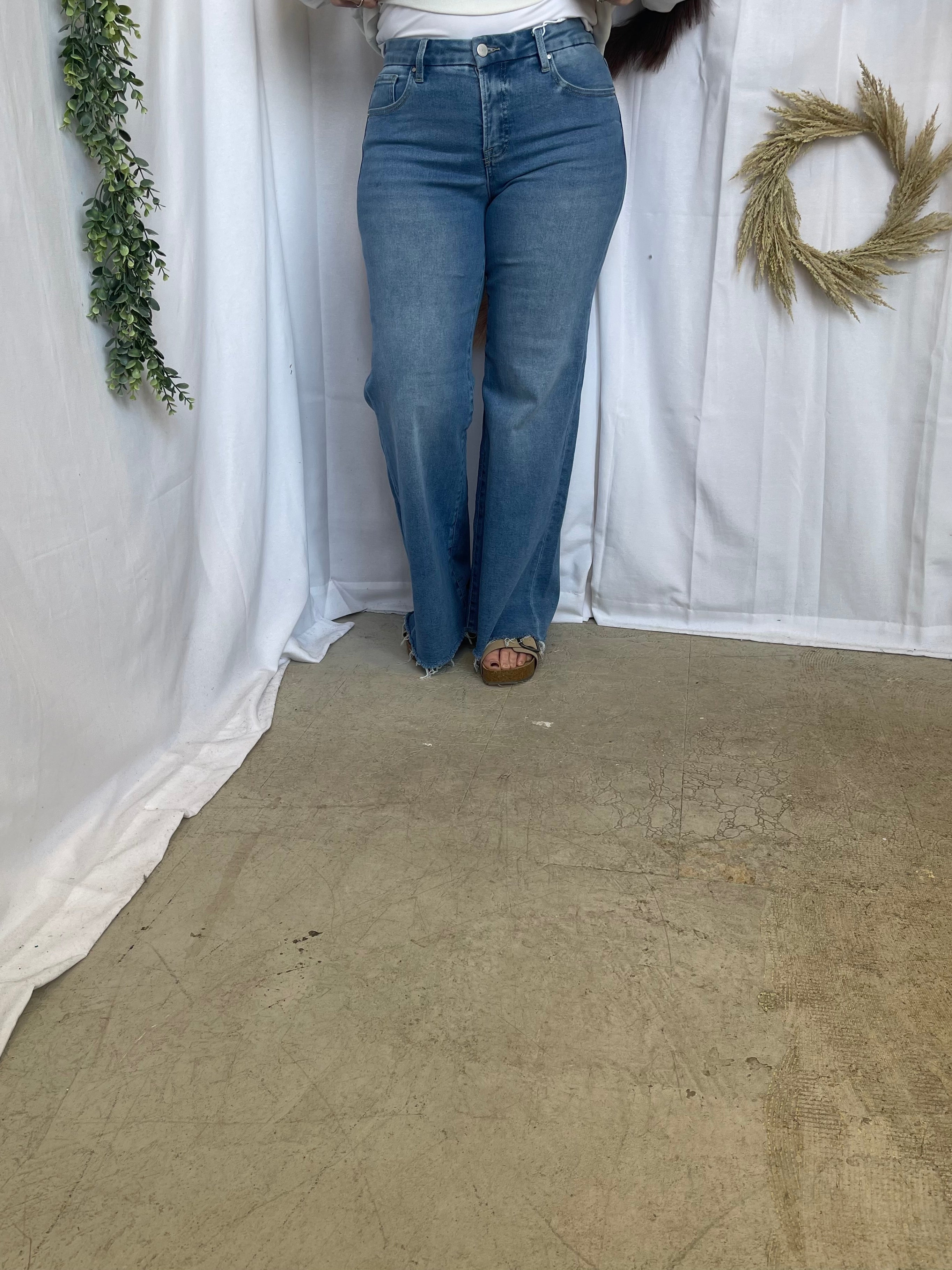 Risen Cindy Wide Leg Jeans-Jeans-risen-The Silo Boutique, Women's Fashion Boutique Located in Warren and Grand Forks North Dakota