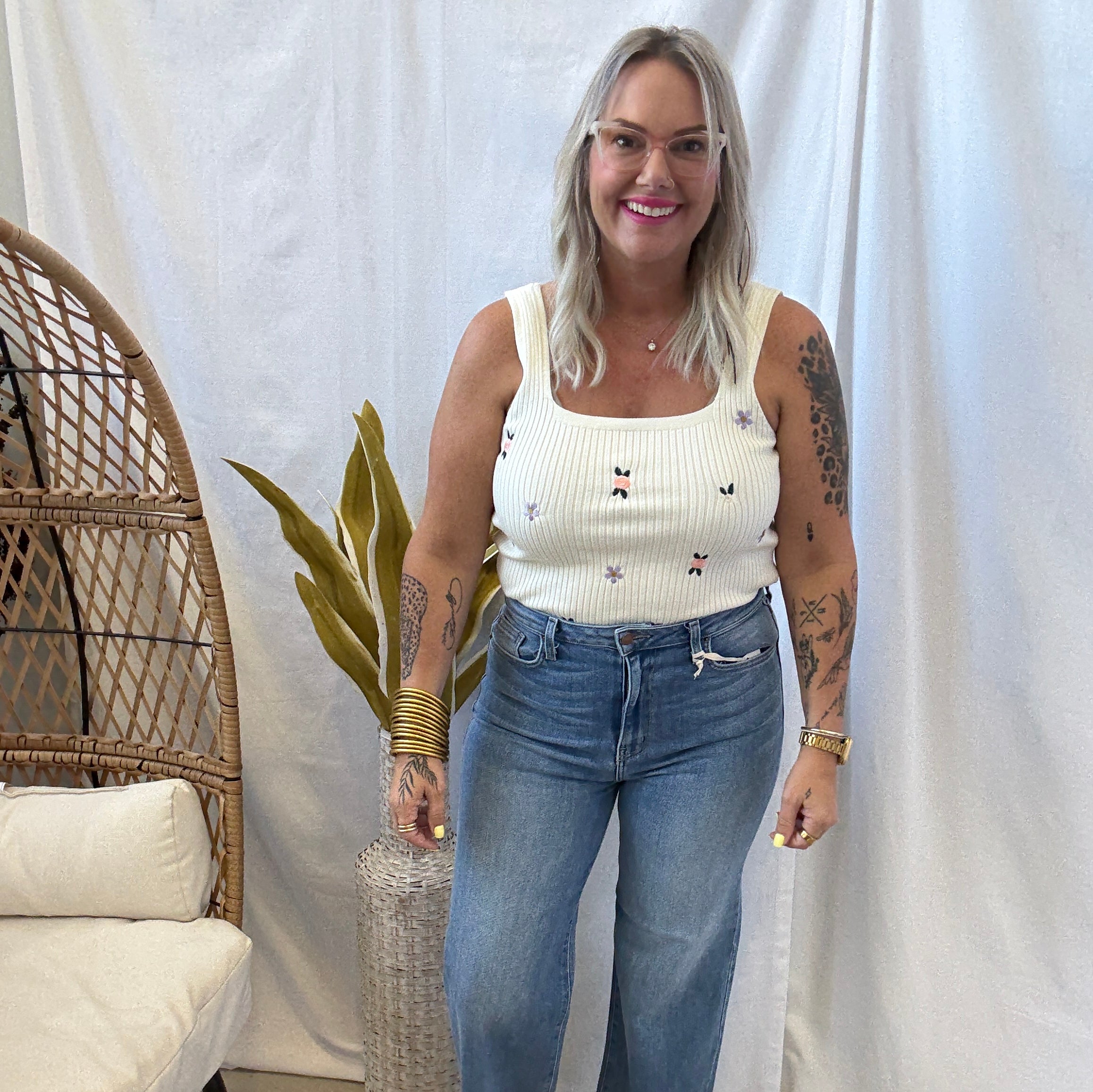 LTJ Paola Scissor Hem Light Medium Wash Jeans-Jeans-Letters to Juliet-The Silo Boutique, Women's Fashion Boutique Located in Warren and Grand Forks North Dakota