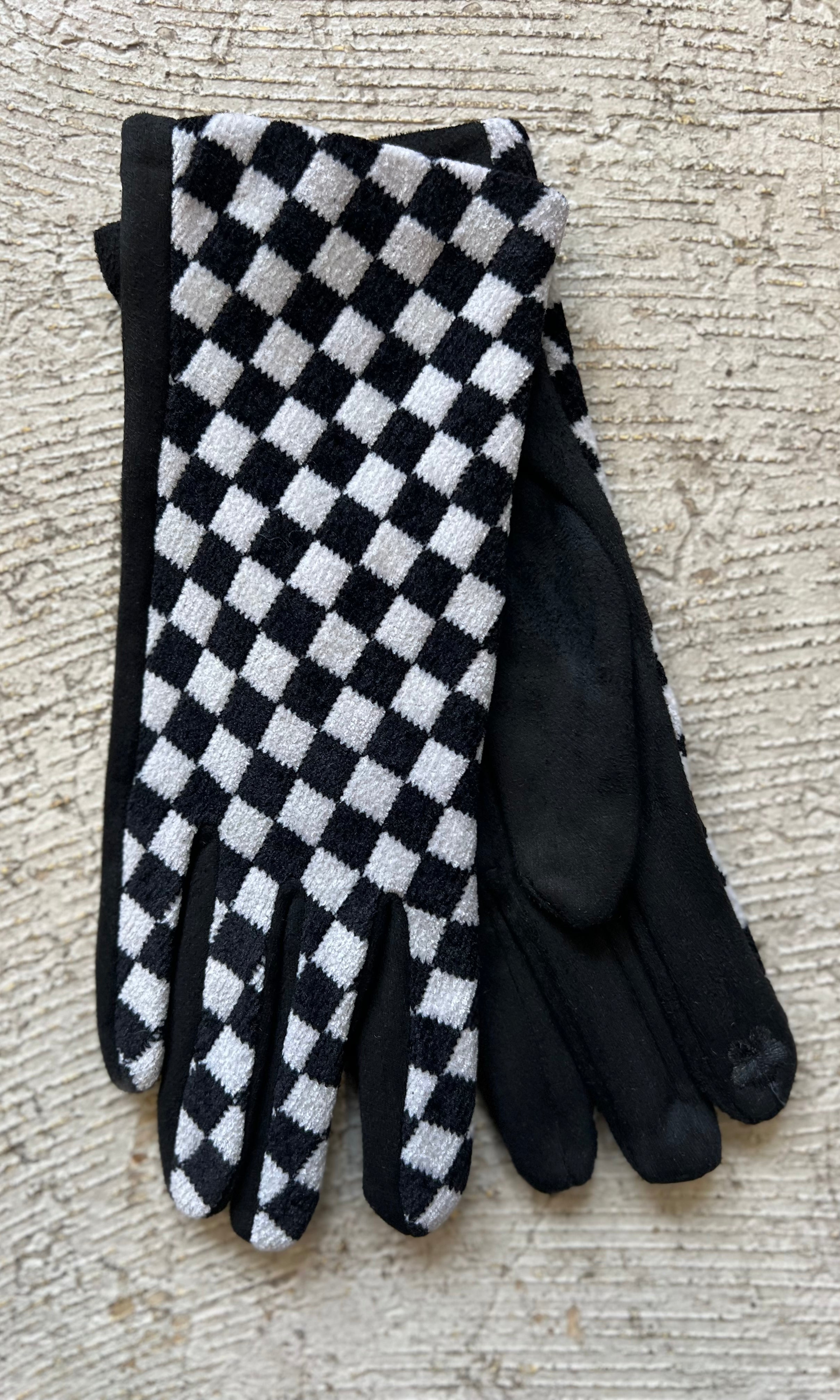 Check Print Gloves-Gloves & Mittens-Avenue Zoe-The Silo Boutique, Women's Fashion Boutique Located in Warren and Grand Forks North Dakota