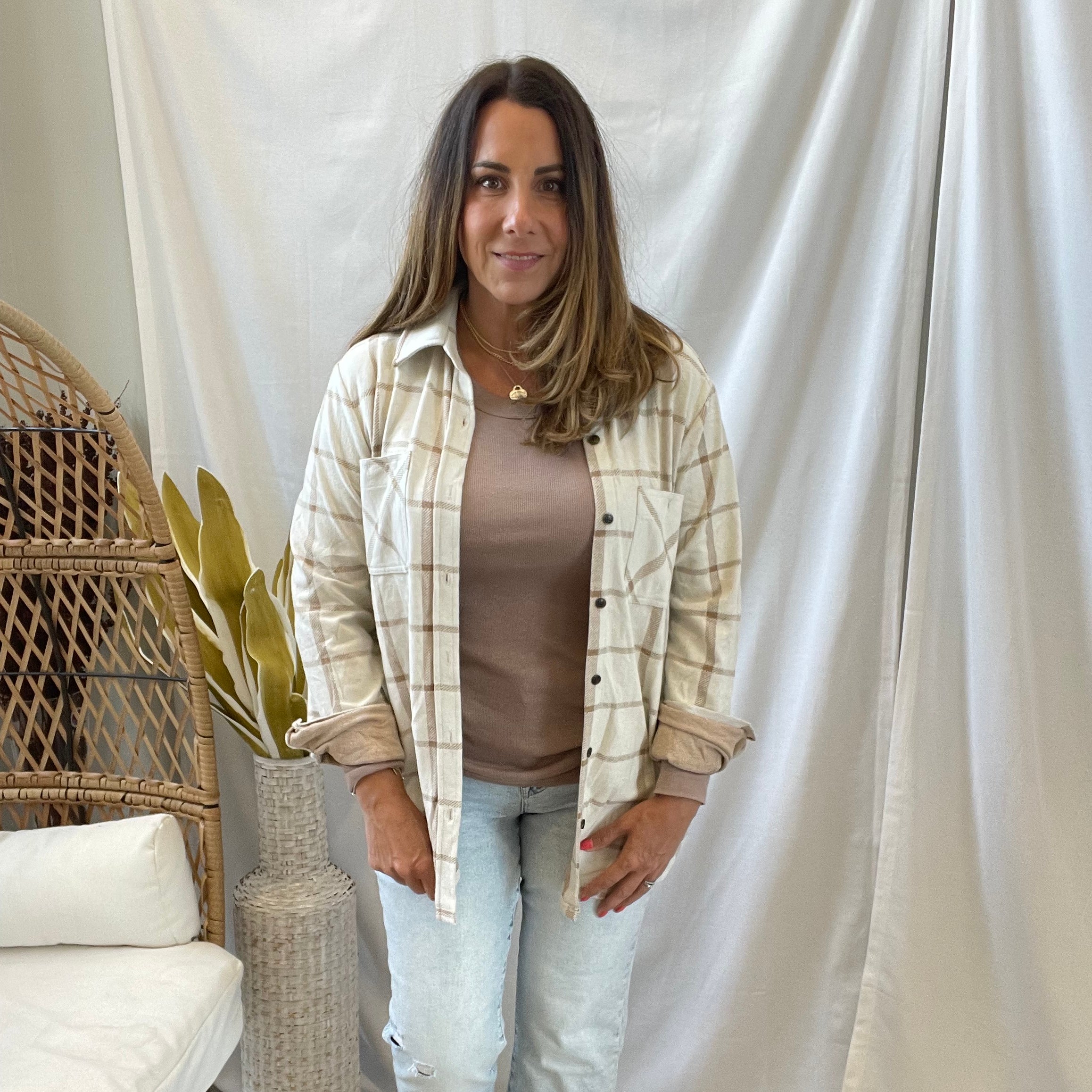 Vervet Wow Straight Crop Jeans-Jeans-vervet-The Silo Boutique, Women's Fashion Boutique Located in Warren and Grand Forks North Dakota