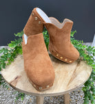 Oasis Society Sierra Caramel Platform Clog-Clogs-oasis society-The Silo Boutique, Women's Fashion Boutique Located in Warren and Grand Forks North Dakota