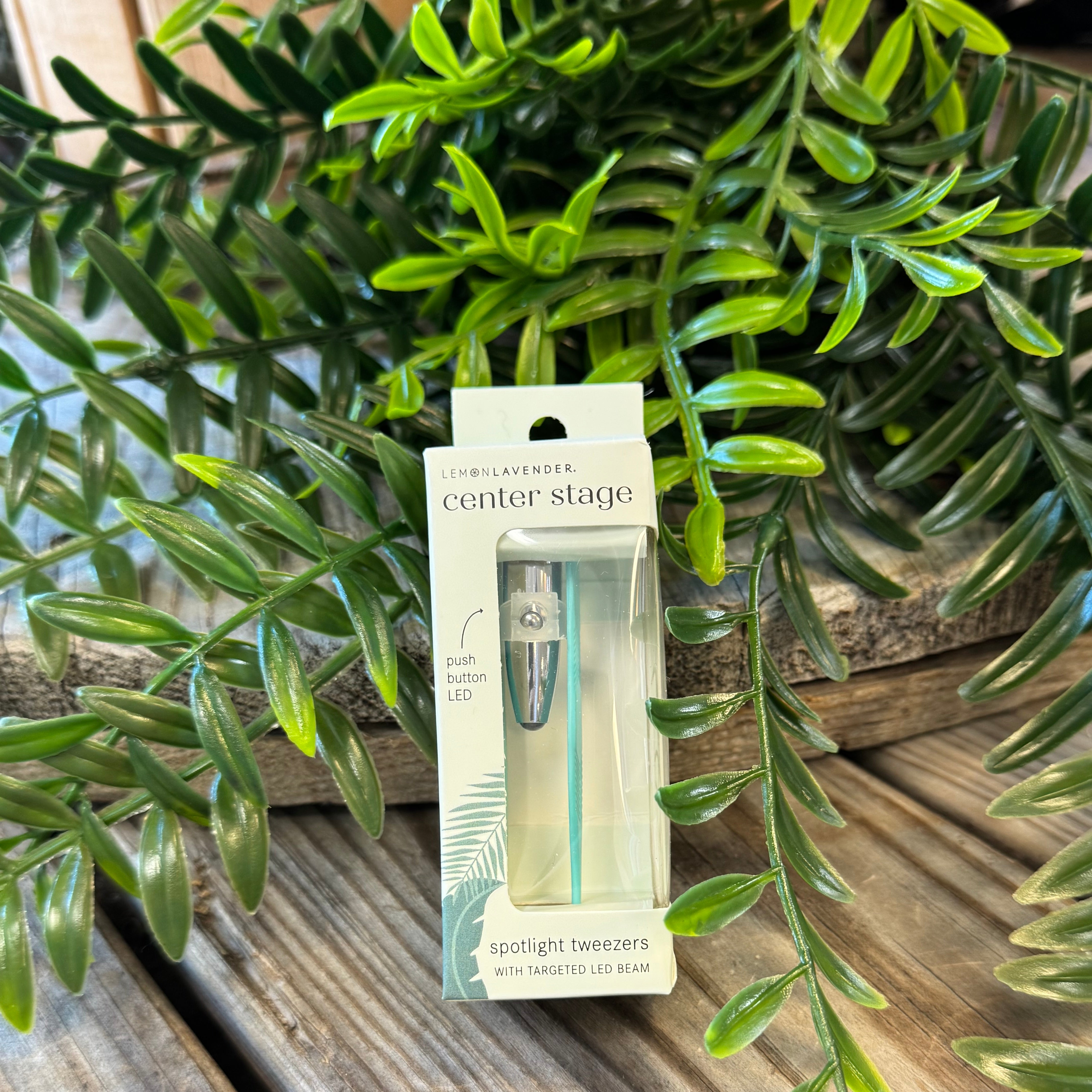 Light Up Tweezer-Beauty-dm-The Silo Boutique, Women's Fashion Boutique Located in Warren and Grand Forks North Dakota