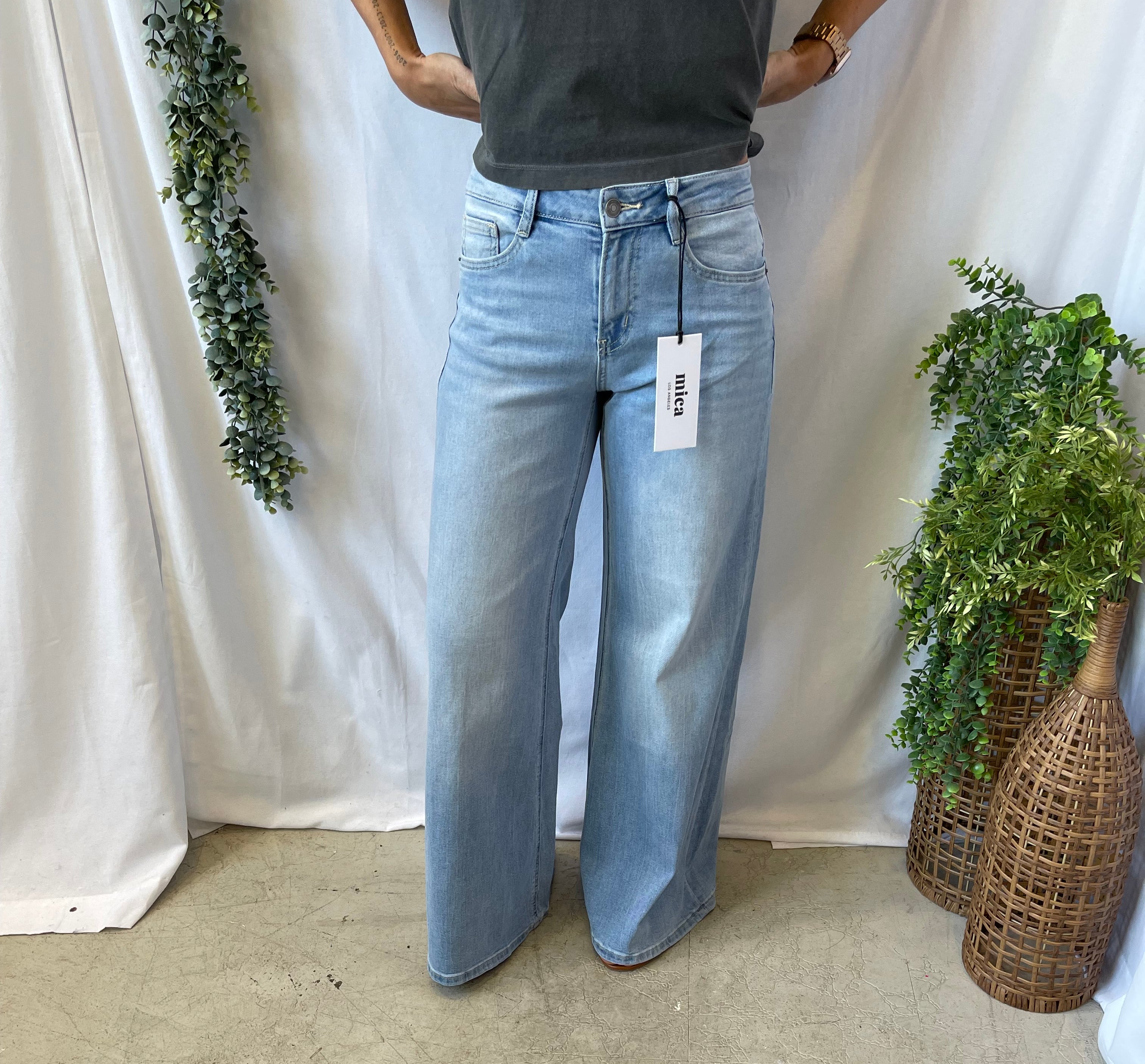 Mica Wide Leg Baggy Fit Jeans-Jeans-mica-The Silo Boutique, Women's Fashion Boutique Located in Warren and Grand Forks North Dakota