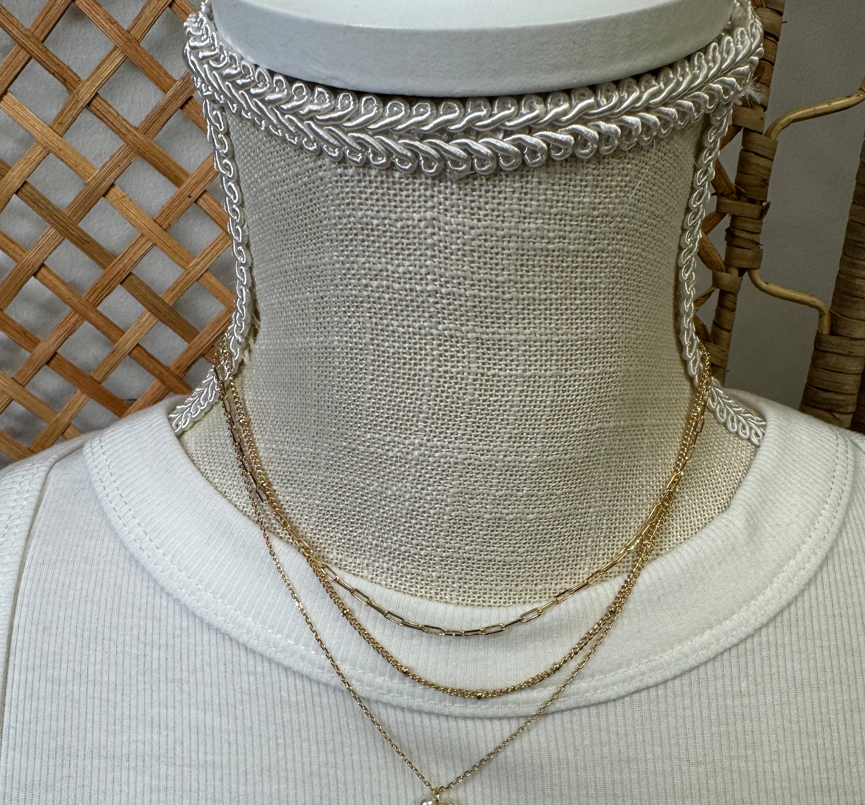 Pearl Bead Flower Necklace-Necklaces-Fame-The Silo Boutique, Women's Fashion Boutique Located in Warren and Grand Forks North Dakota