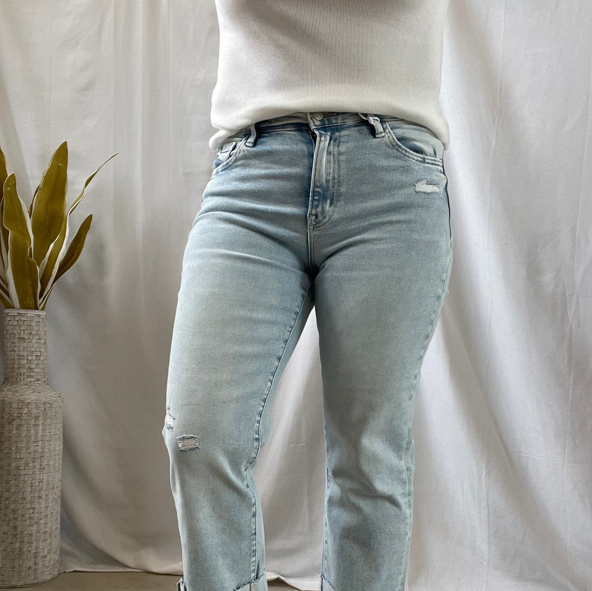 Vervet Wow Straight Crop Jeans-Jeans-vervet-The Silo Boutique, Women's Fashion Boutique Located in Warren and Grand Forks North Dakota