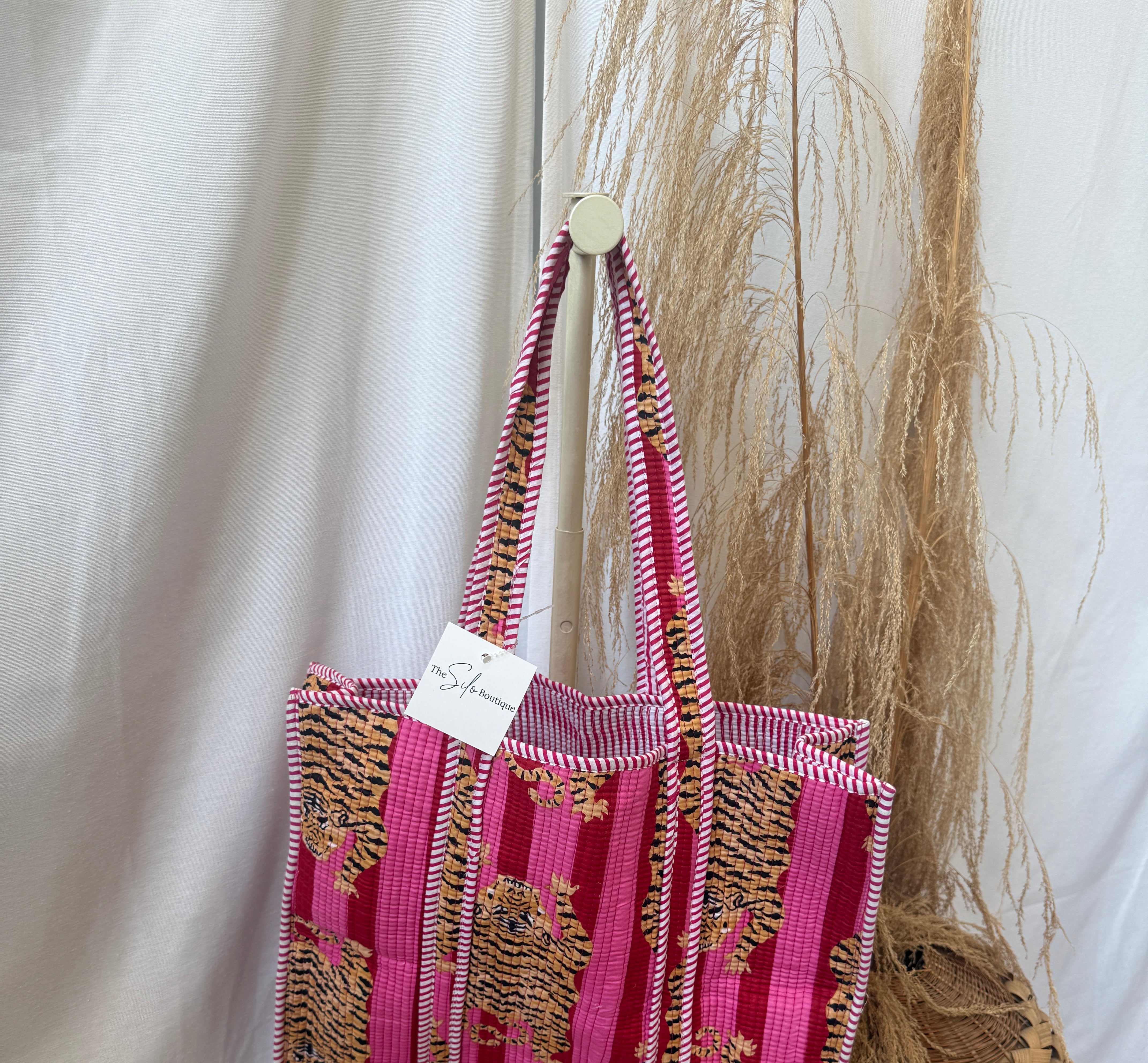 Quilted Bag-Pink Tiger-Final Sale-Purses-faire-The Silo Boutique, Women's Fashion Boutique Located in Warren and Grand Forks North Dakota
