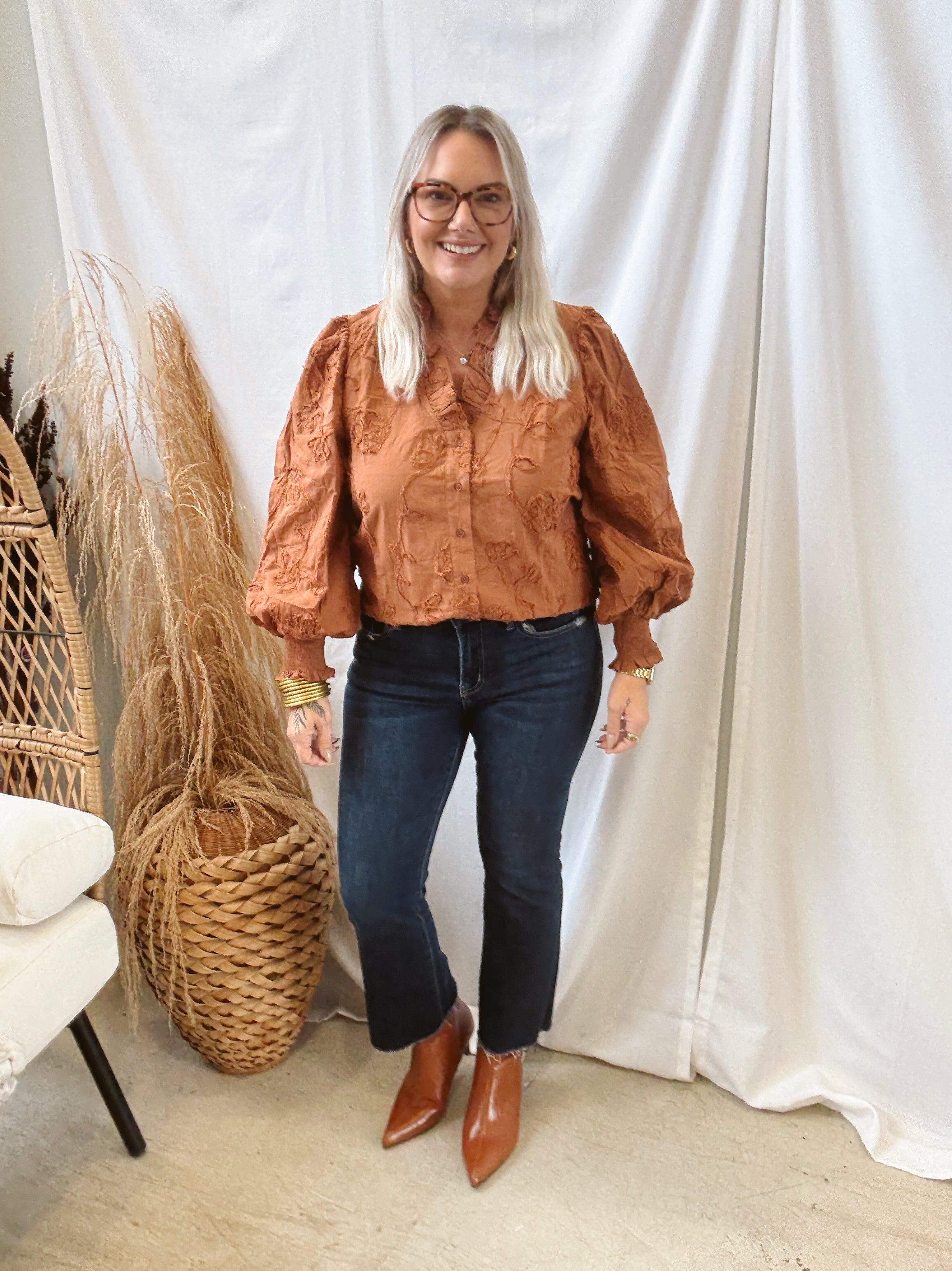 Chestnut Floral Top-Short Sleeve Tops-entro-The Silo Boutique, Women's Fashion Boutique Located in Warren and Grand Forks North Dakota