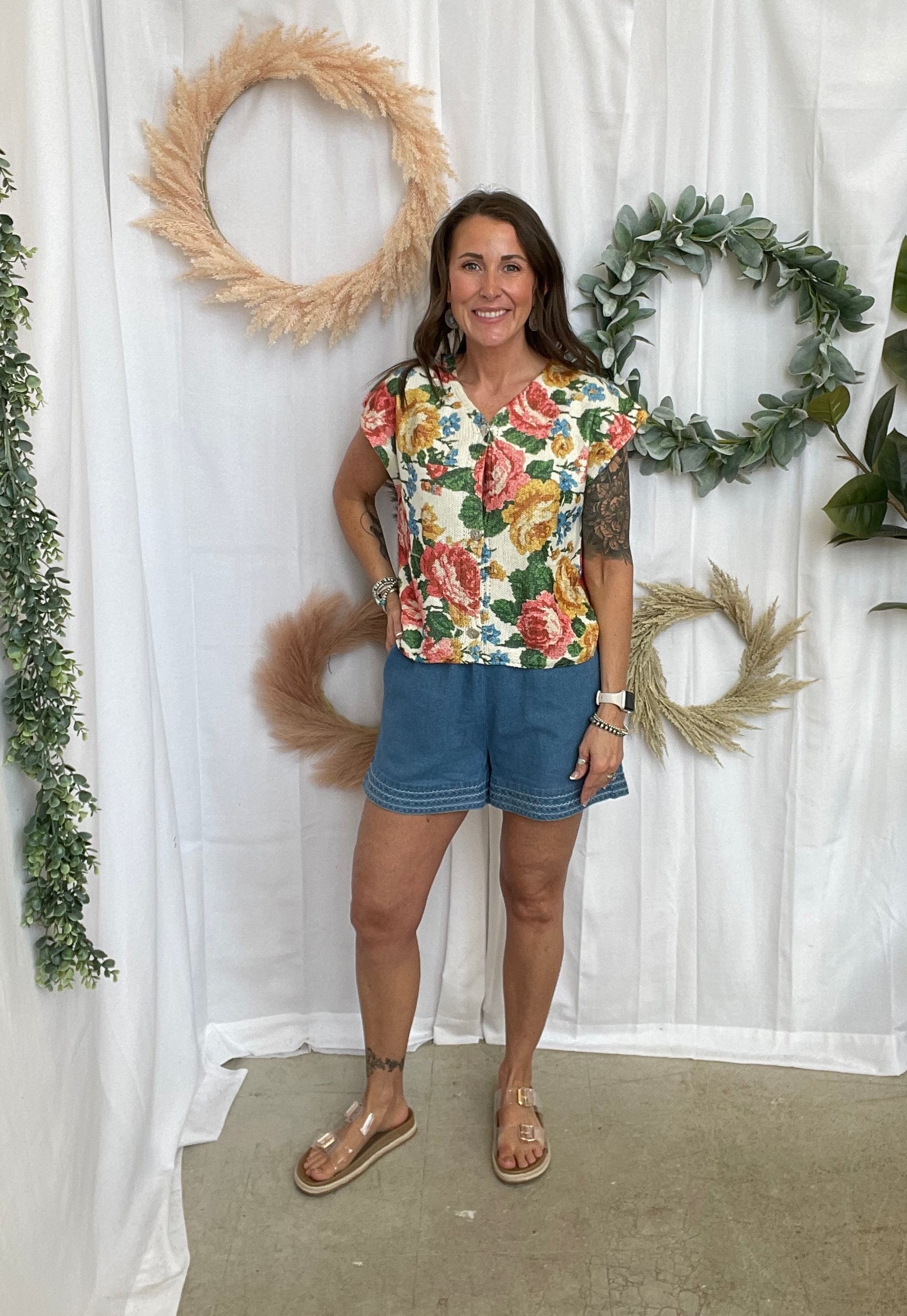 Eve Denim Textured Shorts-Final Sale-Shorts-entro-The Silo Boutique, Women's Fashion Boutique Located in Warren and Grand Forks North Dakota