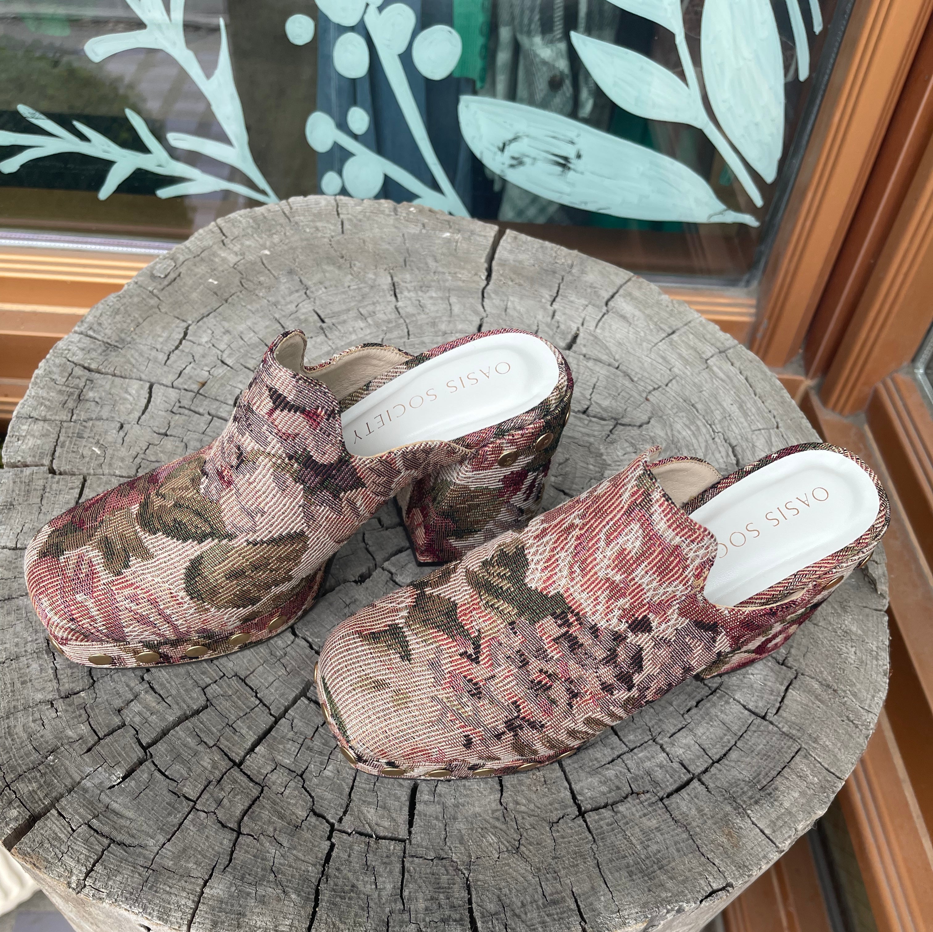 Oasis Society Sierra Tapestry Clog-Clogs-oasis society-The Silo Boutique, Women's Fashion Boutique Located in Warren and Grand Forks North Dakota