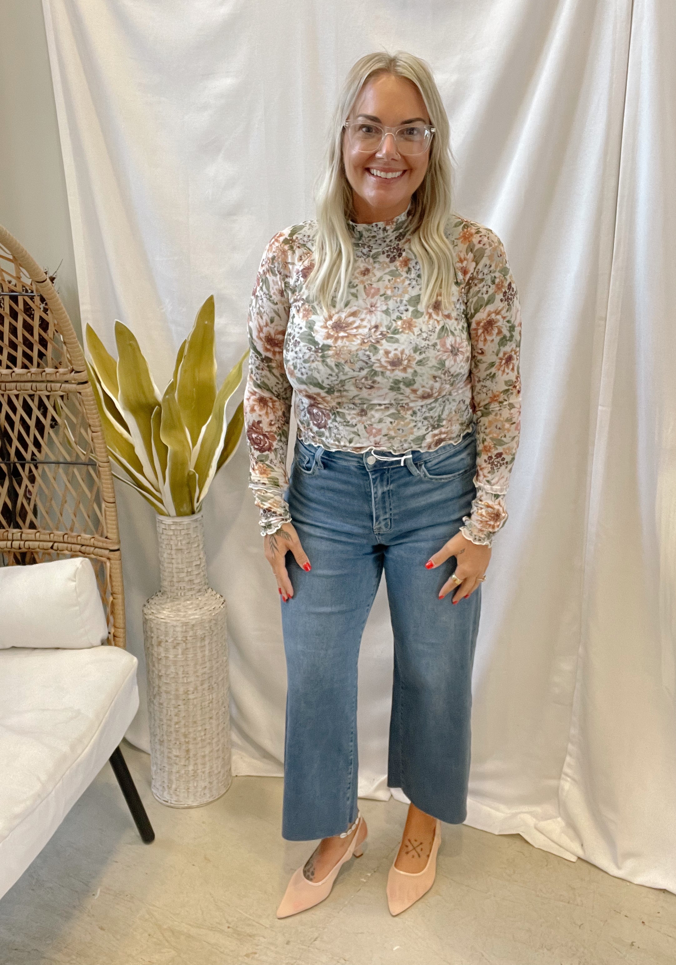 Vervet Right Super Soft Crop Wide Leg Jeans-Final Sale-Jeans-vervet-The Silo Boutique, Women's Fashion Boutique Located in Warren and Grand Forks North Dakota