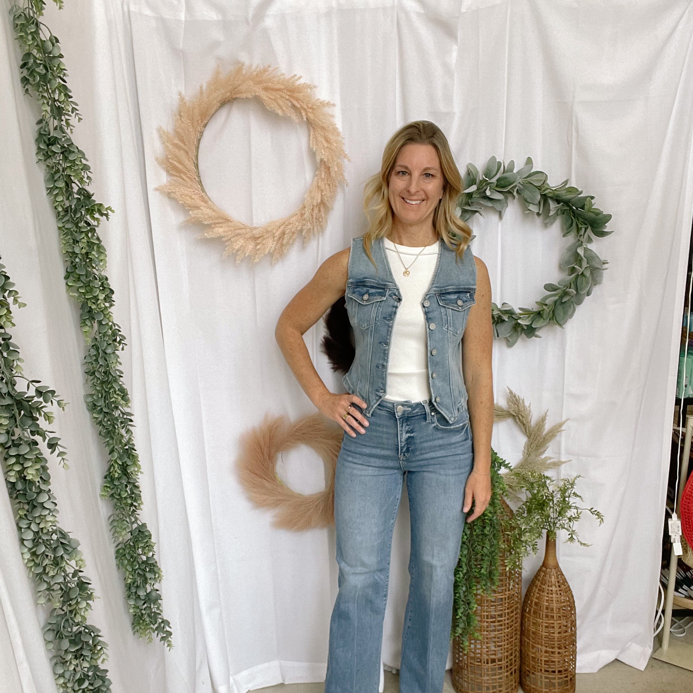 Lara Hidden Vest-Medium Wash-Vests-Hidden-The Silo Boutique, Women's Fashion Boutique Located in Warren and Grand Forks North Dakota