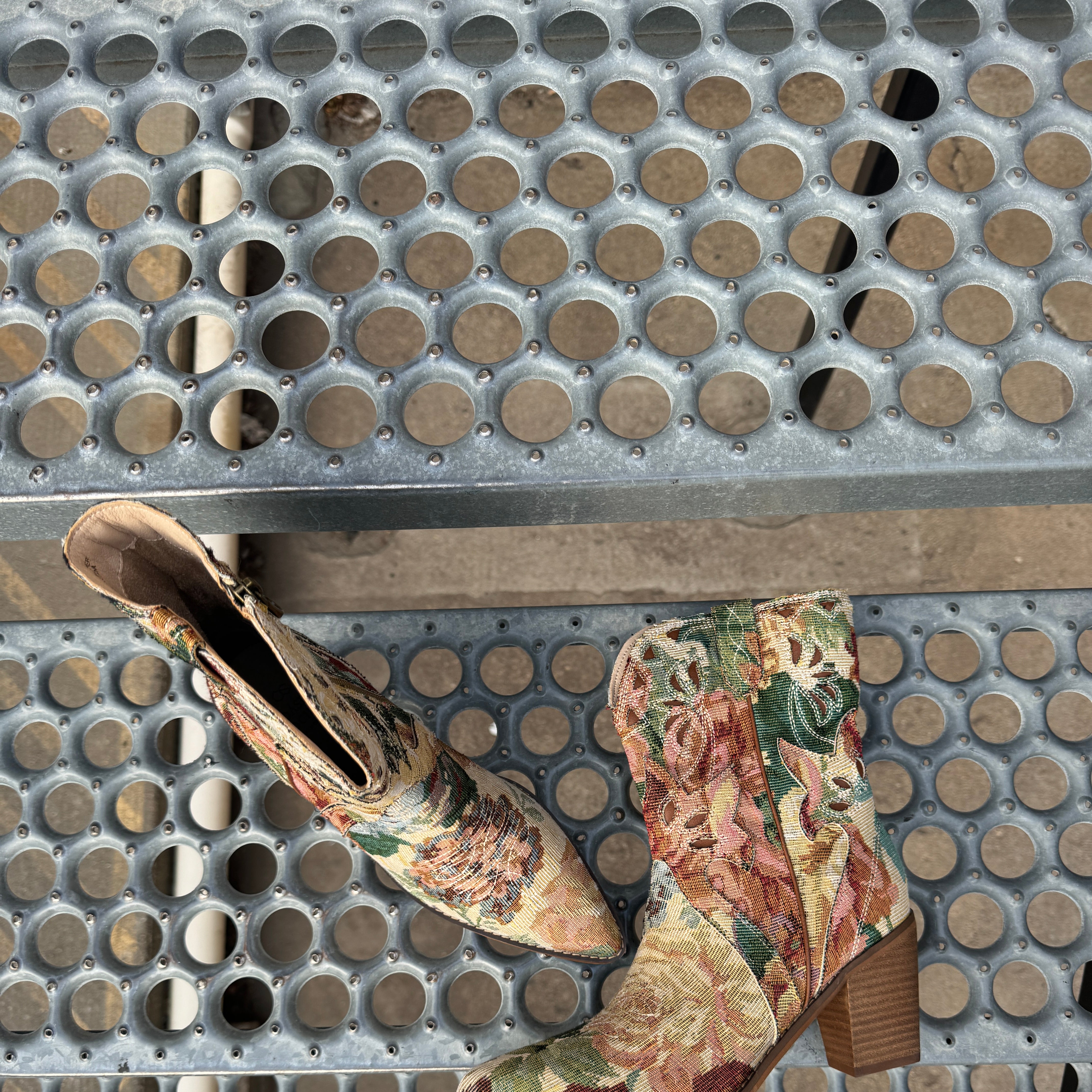 Oasis Society Floral Sorel Boot-Boots-oasis society-The Silo Boutique, Women's Fashion Boutique Located in Warren and Grand Forks North Dakota