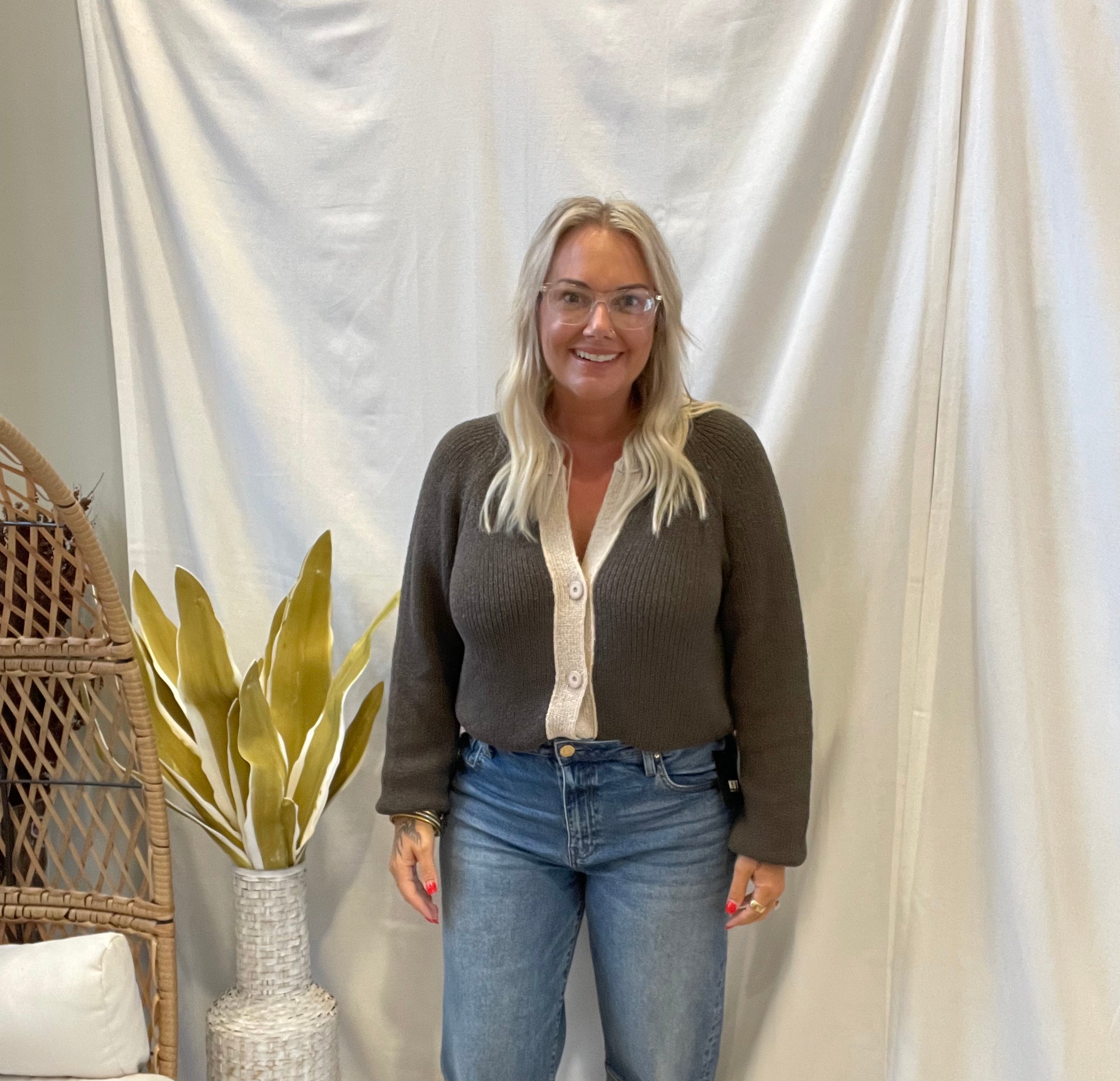 Kut Ashley High Rise Barrel Leg Jeans-Final Sale-Jeans-Kut-The Silo Boutique, Women's Fashion Boutique Located in Warren and Grand Forks North Dakota