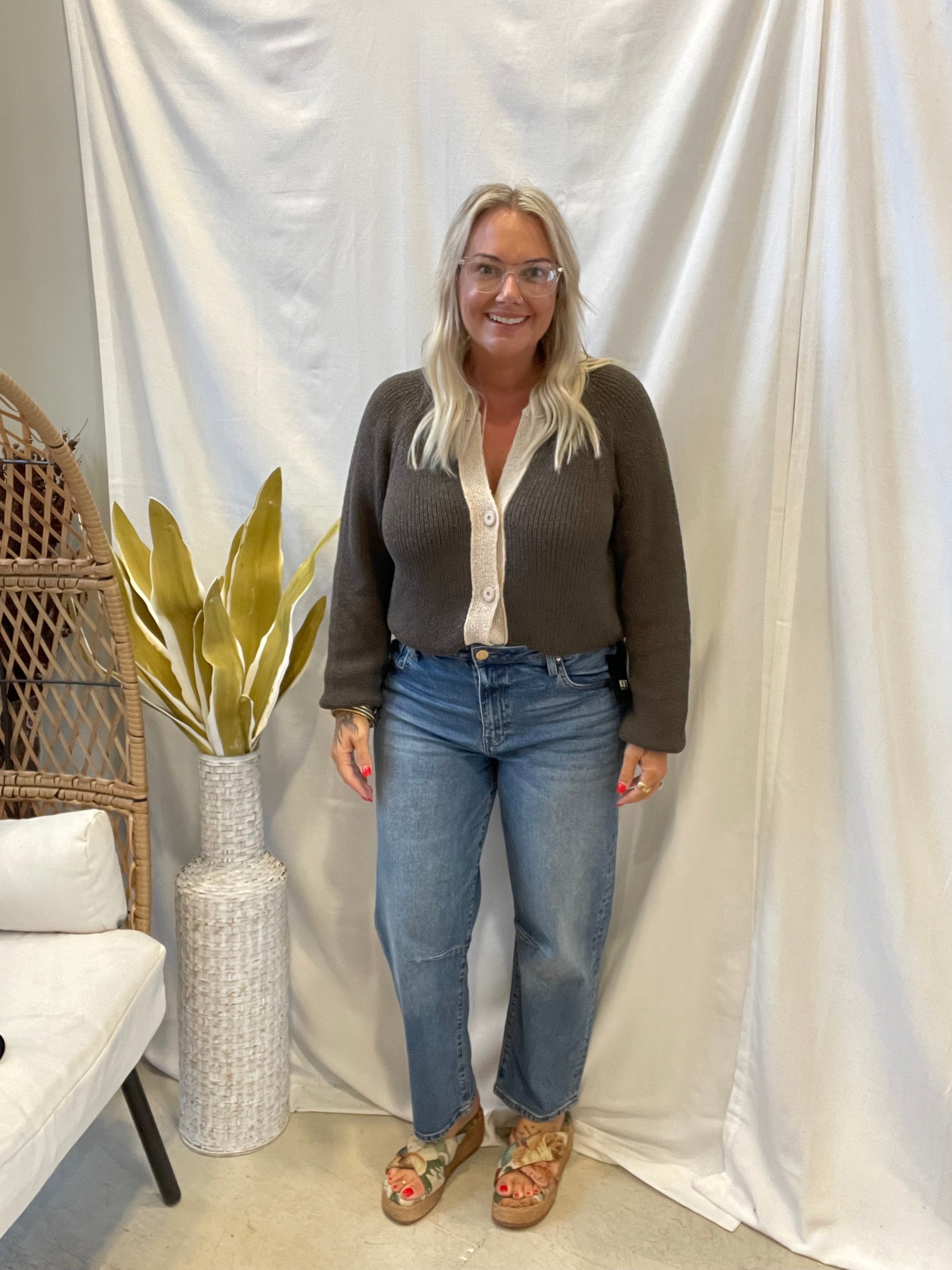 Kut Ashley High Rise Barrel Leg Jeans-Jeans-Kut-The Silo Boutique, Women's Fashion Boutique Located in Warren and Grand Forks North Dakota