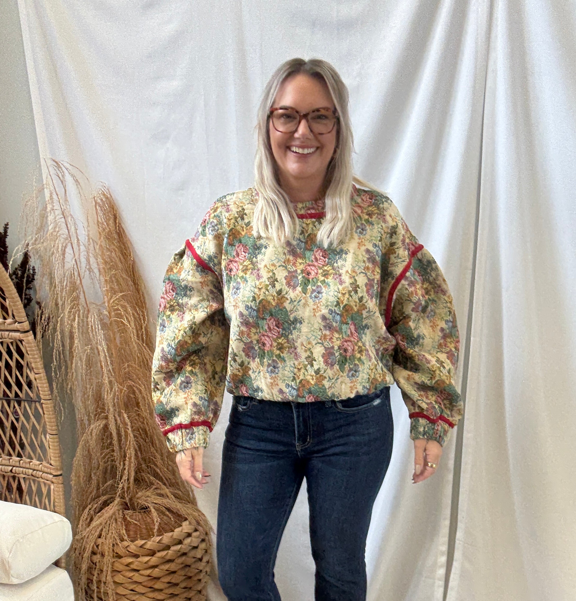 Vintage Floral Top-Skirts-jnna-The Silo Boutique, Women's Fashion Boutique Located in Warren and Grand Forks North Dakota