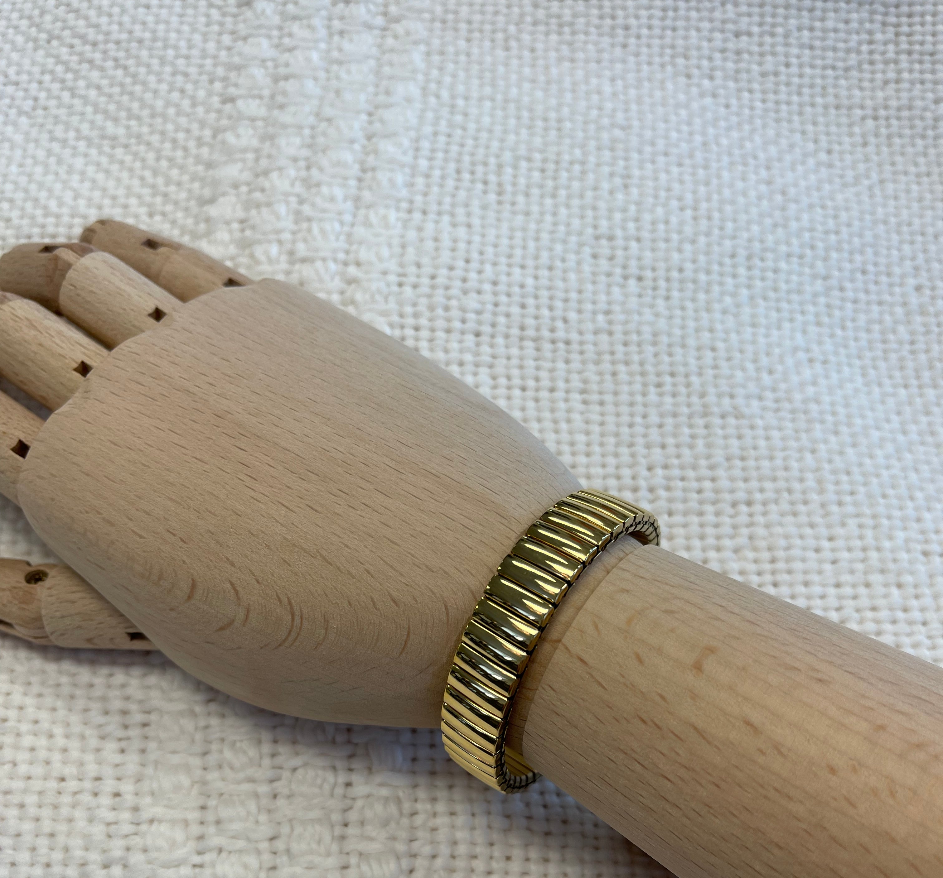 Chain Stretch Bracelet-Bracelets-Fame-The Silo Boutique, Women's Fashion Boutique Located in Warren and Grand Forks North Dakota