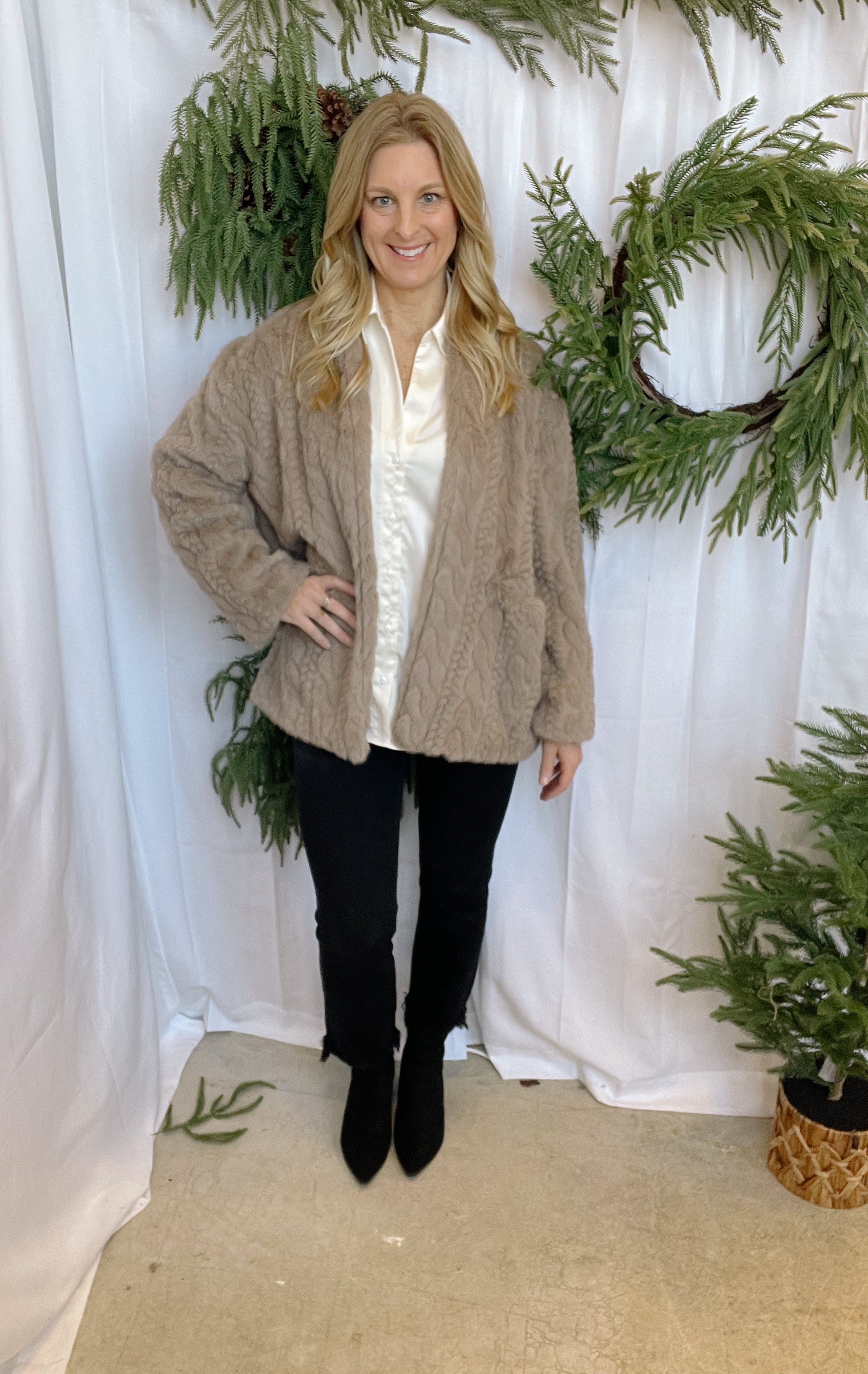 Cocoa Faux Fur Jacket-Coats & Jackets-jnna-The Silo Boutique, Women's Fashion Boutique Located in Warren and Grand Forks North Dakota
