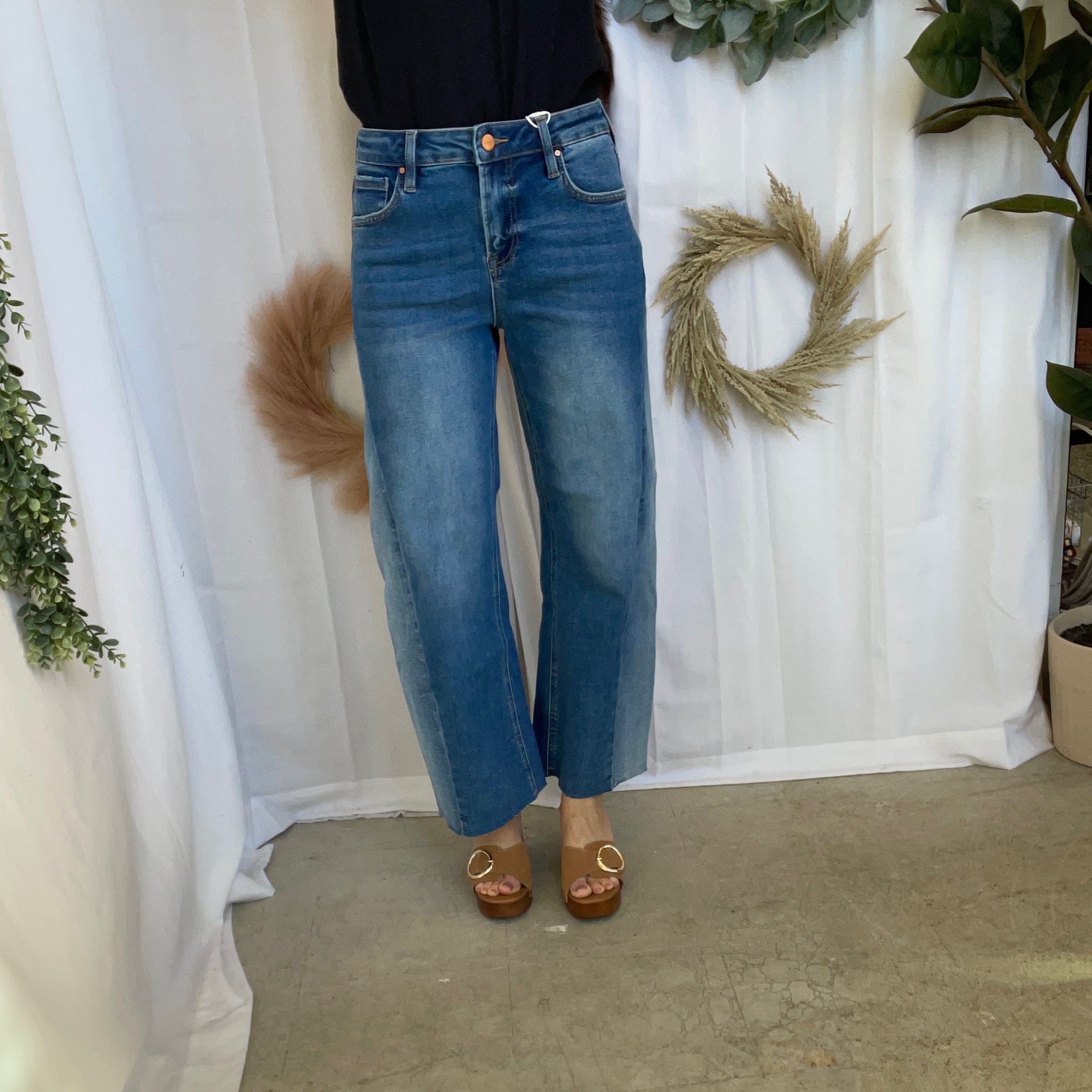 Risen Slouchy Crop Barrel Contrast Jeans-Jeans-risen-The Silo Boutique, Women's Fashion Boutique Located in Warren and Grand Forks North Dakota