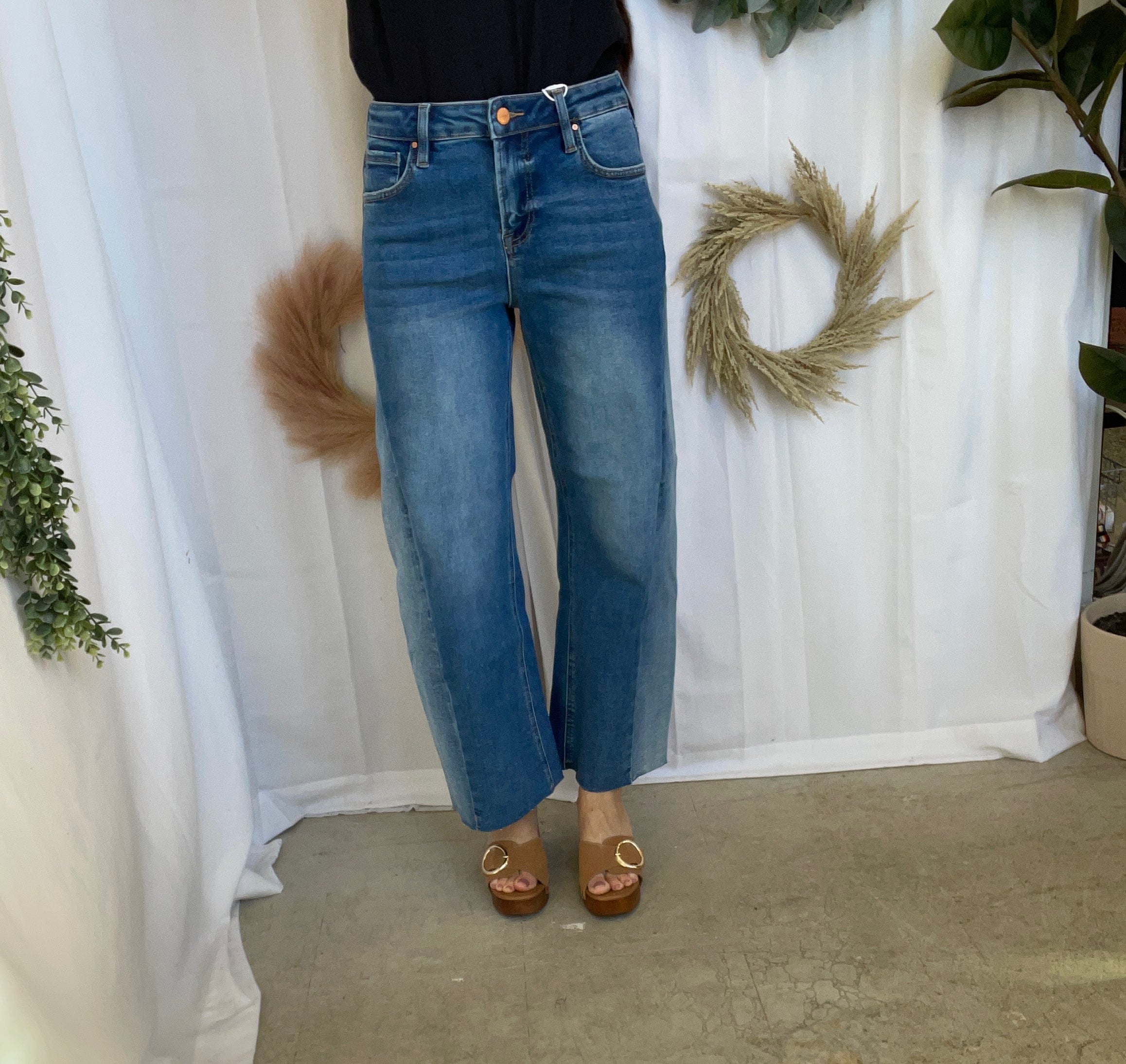 Risen Slouchy Crop Barrel Contrast Jeans-Jeans-risen-The Silo Boutique, Women's Fashion Boutique Located in Warren and Grand Forks North Dakota