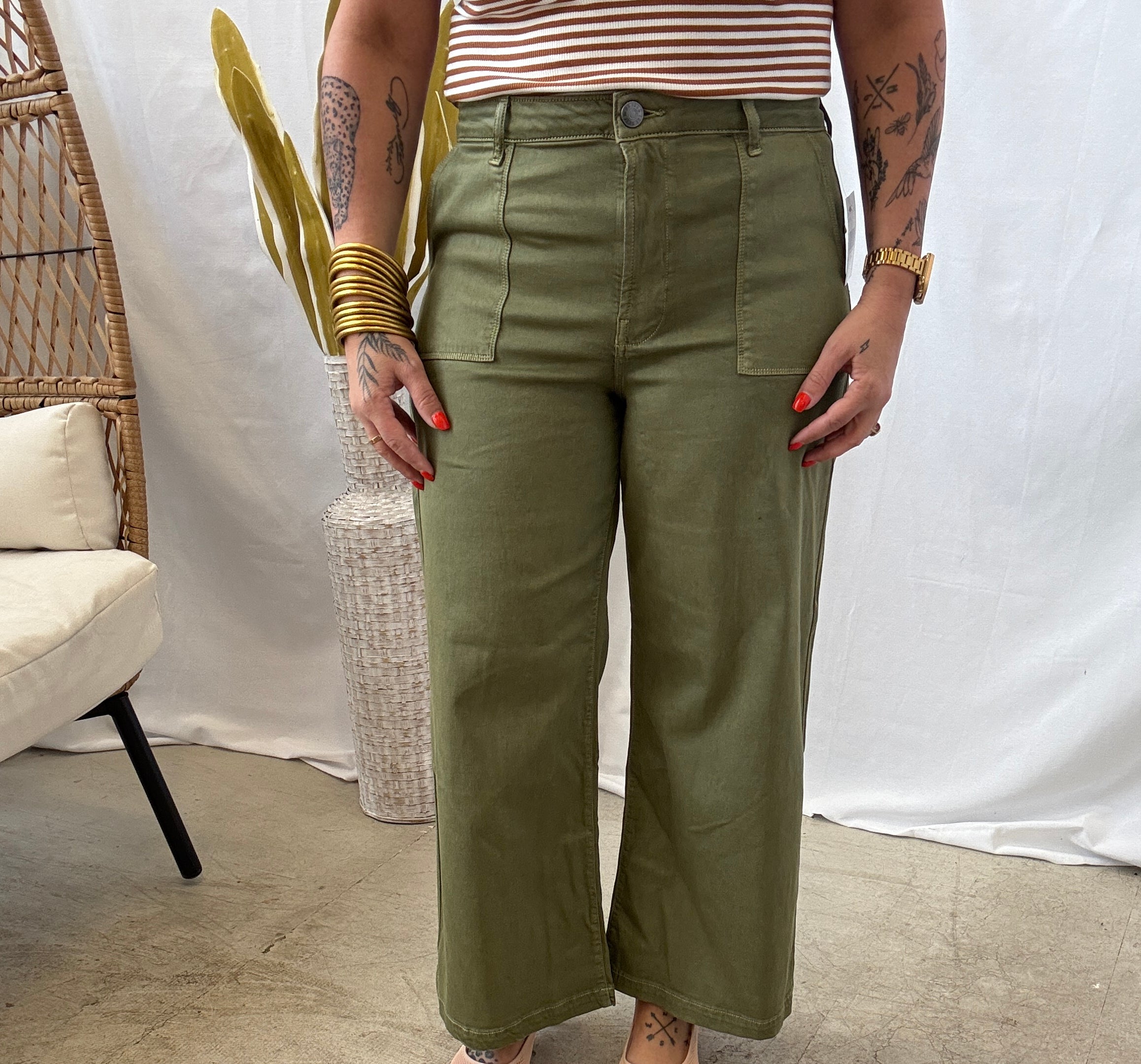 Kut Meg High Rise Wide Leg Pant -Basil-Final Sale-Jeans-Kut-The Silo Boutique, Women's Fashion Boutique Located in Warren and Grand Forks North Dakota