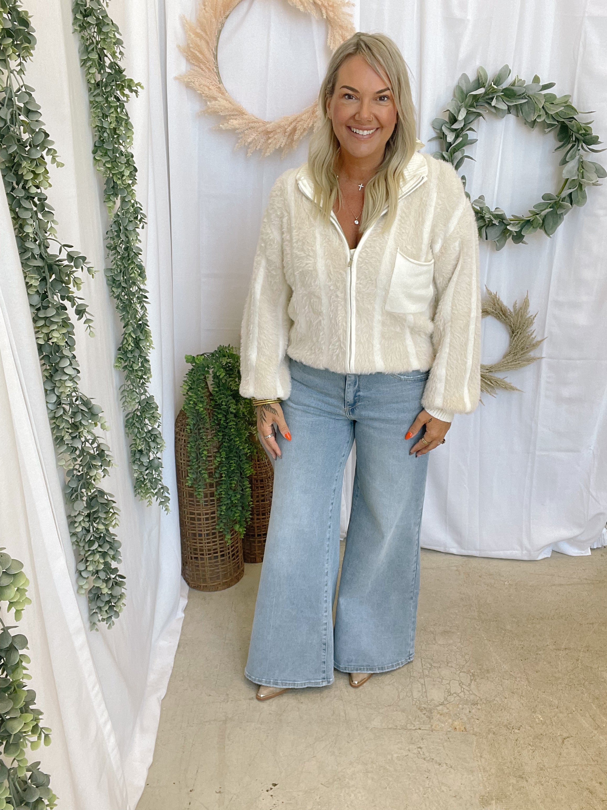Mica Paradiso Wide Leg Jeans-Jeans-mica-The Silo Boutique, Women's Fashion Boutique Located in Warren and Grand Forks North Dakota