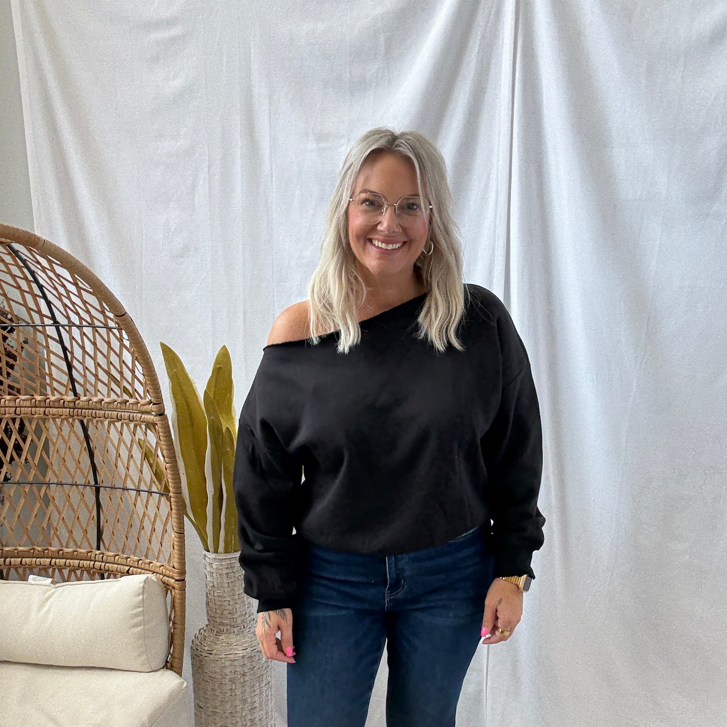 Vervet Growing Light Slim Straight Jeans-Jeans-vervet-The Silo Boutique, Women's Fashion Boutique Located in Warren and Grand Forks North Dakota