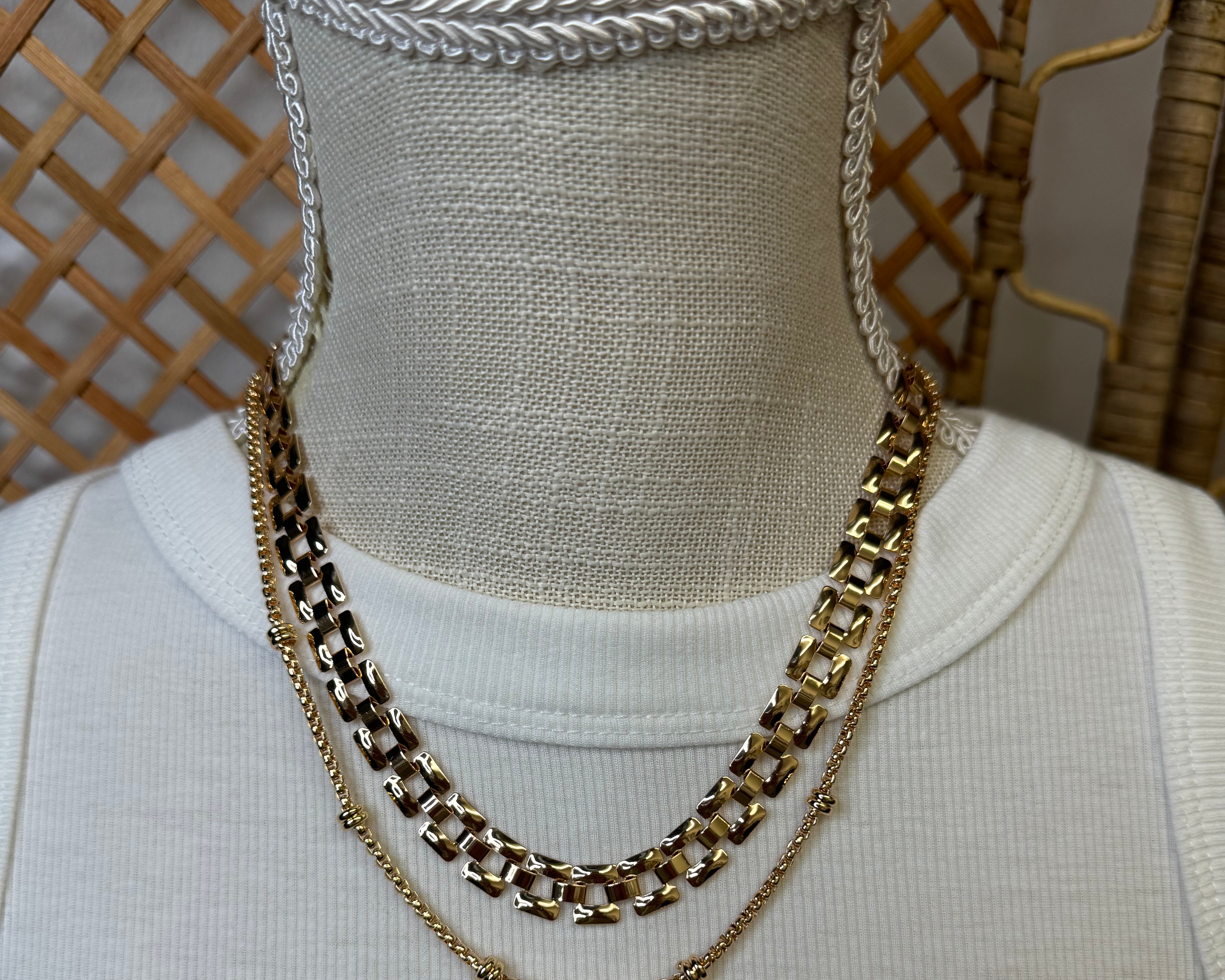 Layered Chain Necklace-Necklaces-Fame-The Silo Boutique, Women's Fashion Boutique Located in Warren and Grand Forks North Dakota