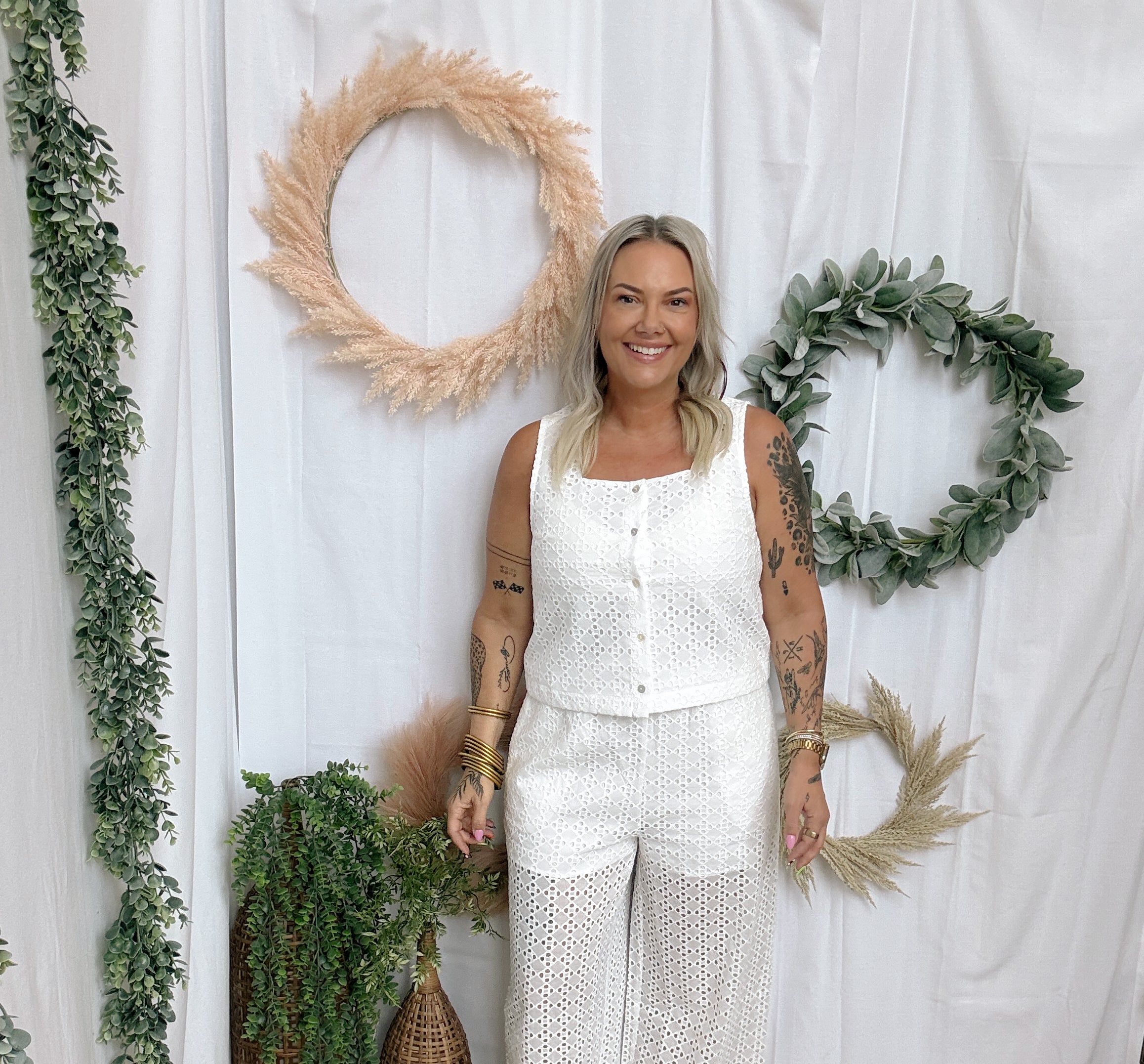 Eyelet Pants-White-Pants-entro-The Silo Boutique, Women's Fashion Boutique Located in Warren and Grand Forks North Dakota
