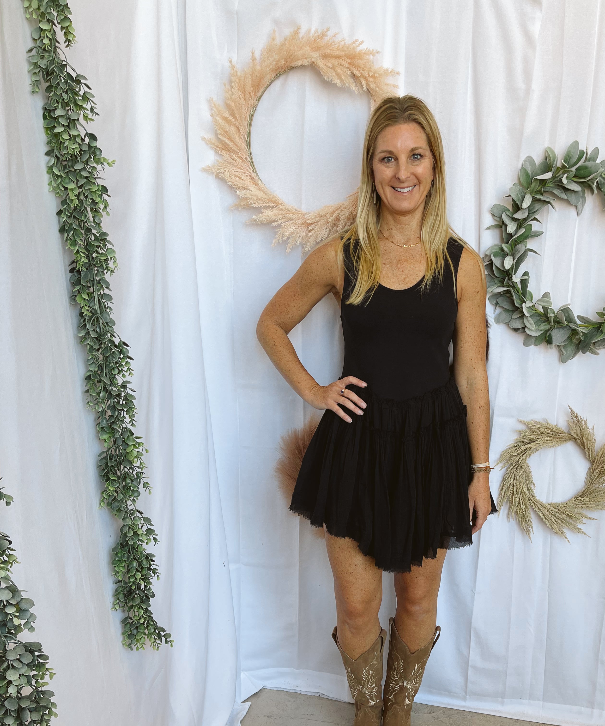 Elan Izzy Black Dress-Dresses-elan-The Silo Boutique, Women's Fashion Boutique Located in Warren and Grand Forks North Dakota