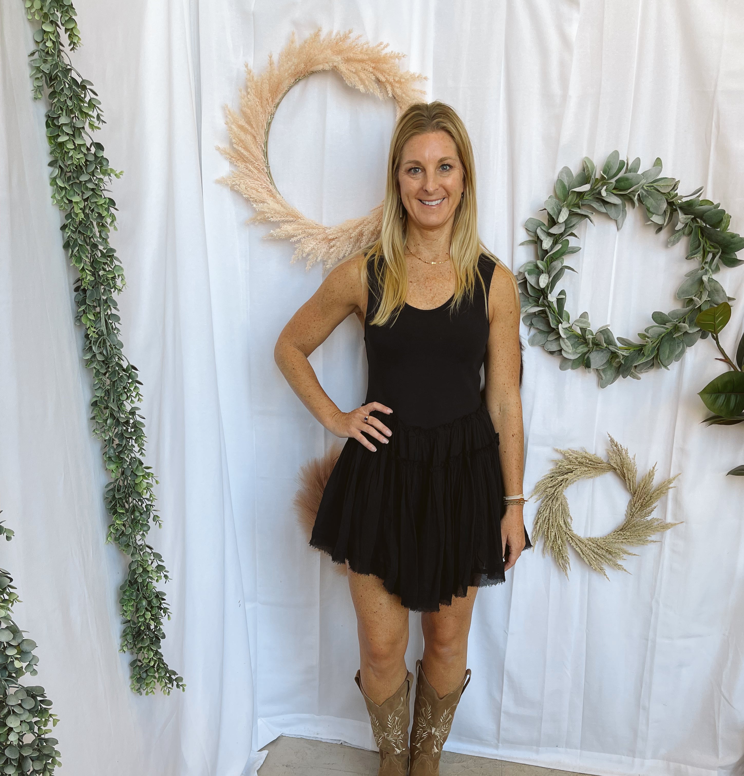 Elan Izzy Black Dress-Dresses-elan-The Silo Boutique, Women's Fashion Boutique Located in Warren and Grand Forks North Dakota