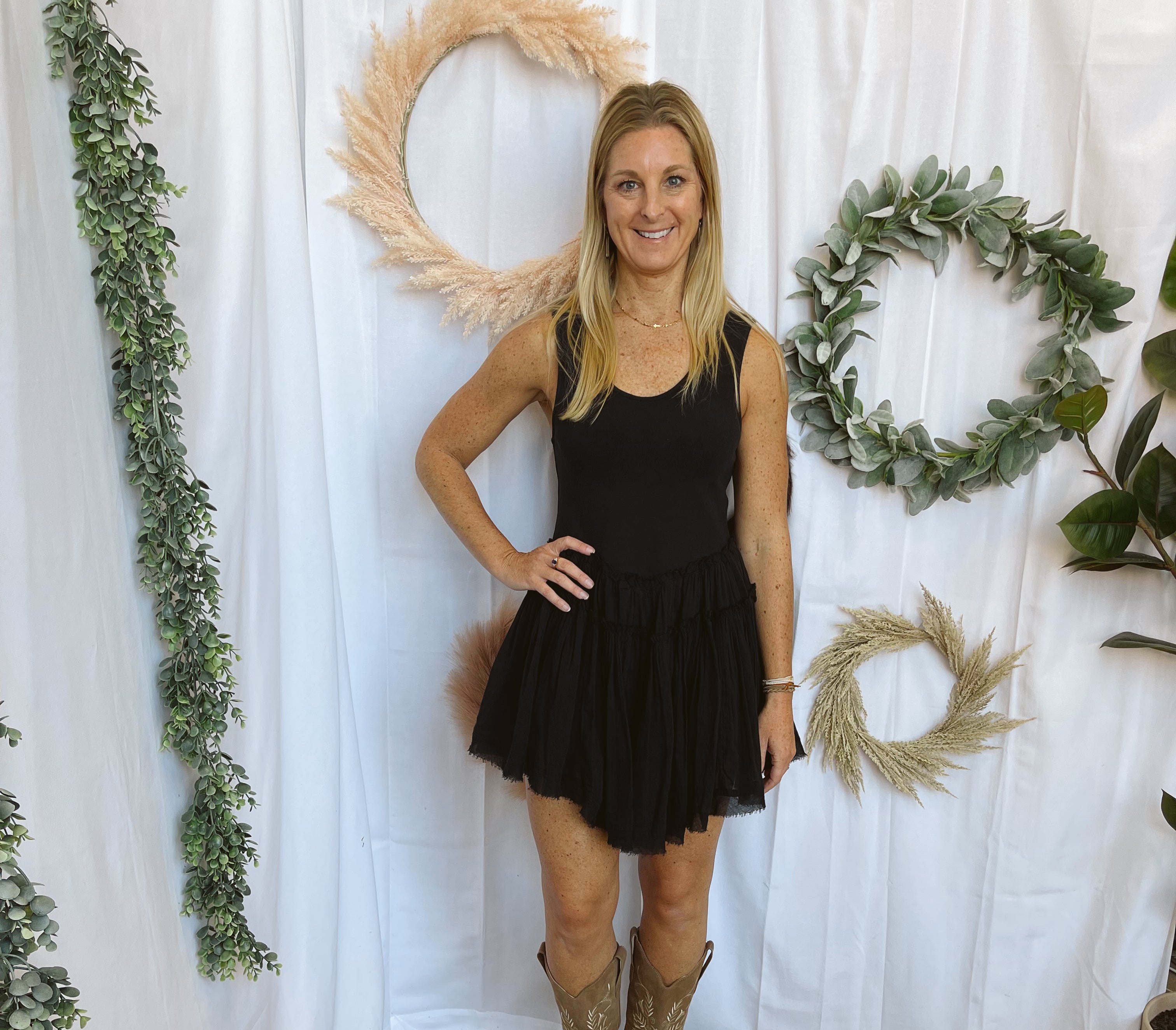 Elan Izzy Black Dress-Dresses-elan-The Silo Boutique, Women's Fashion Boutique Located in Warren and Grand Forks North Dakota