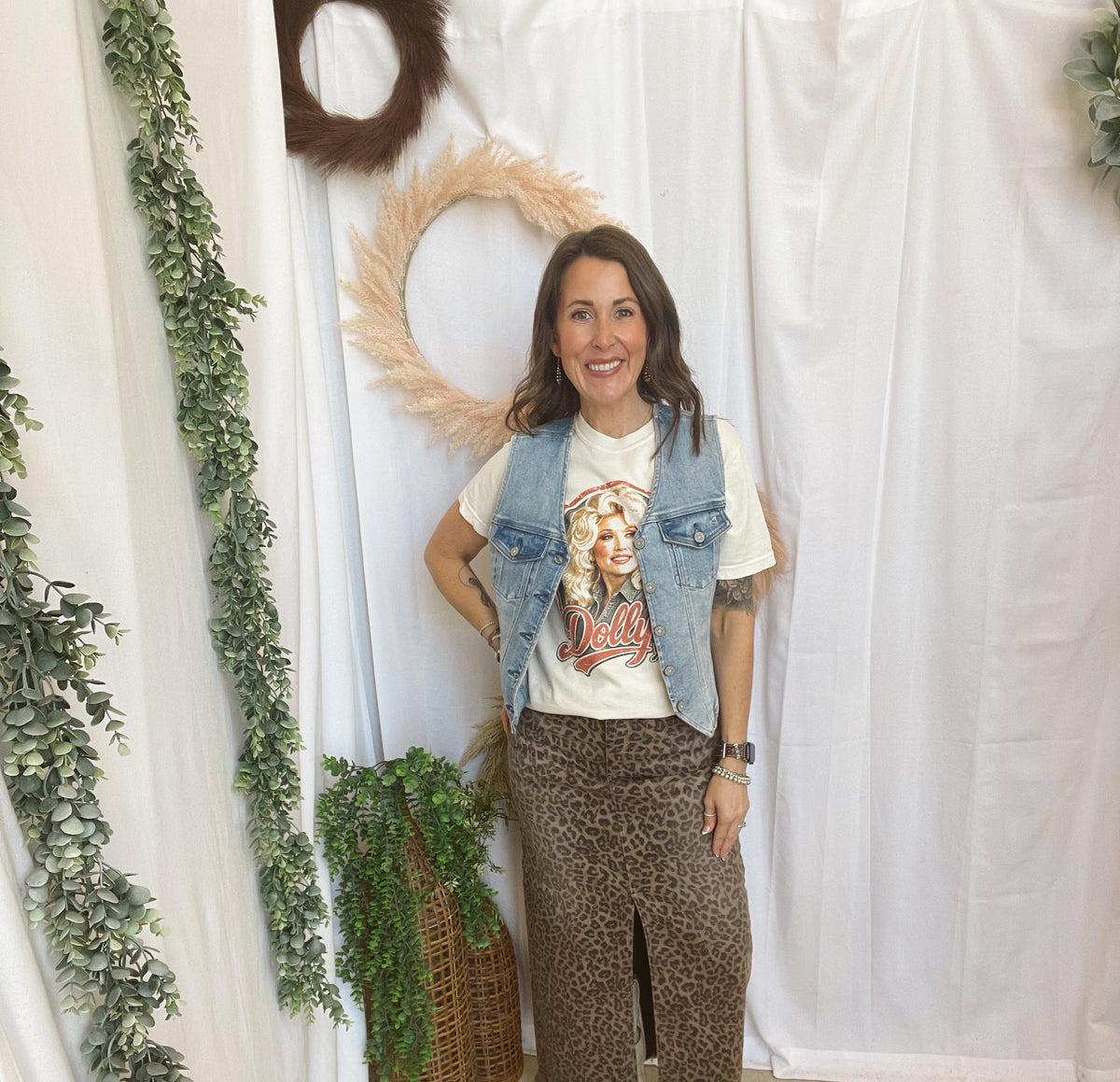 Dolly Vintage Face Tee-Ivory-Graphic Tees-birdies-The Silo Boutique, Women's Fashion Boutique Located in Warren and Grand Forks North Dakota