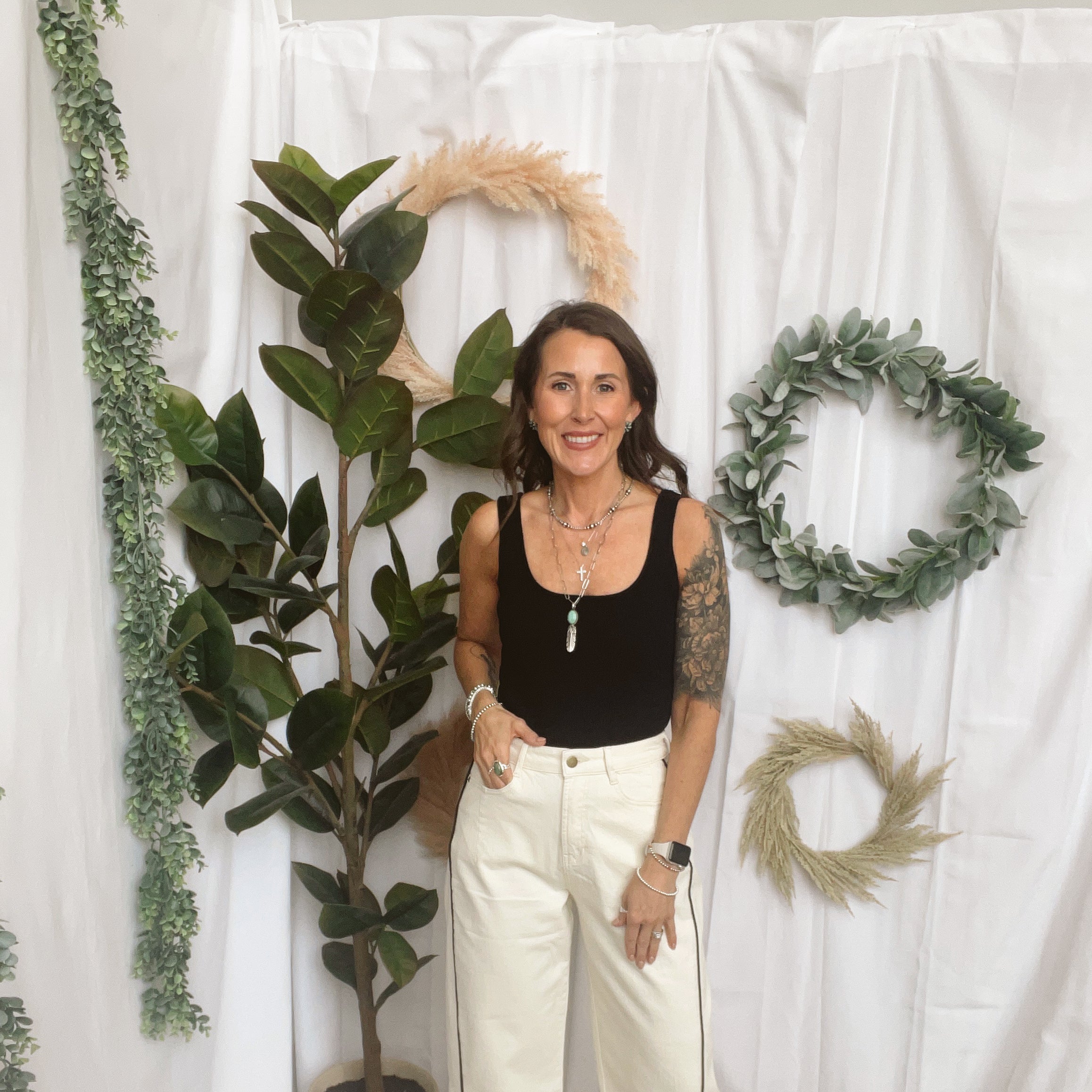 Piped Detailed Barrel Ecru Jeans-Jeans-miou muse-The Silo Boutique, Women's Fashion Boutique Located in Warren and Grand Forks North Dakota