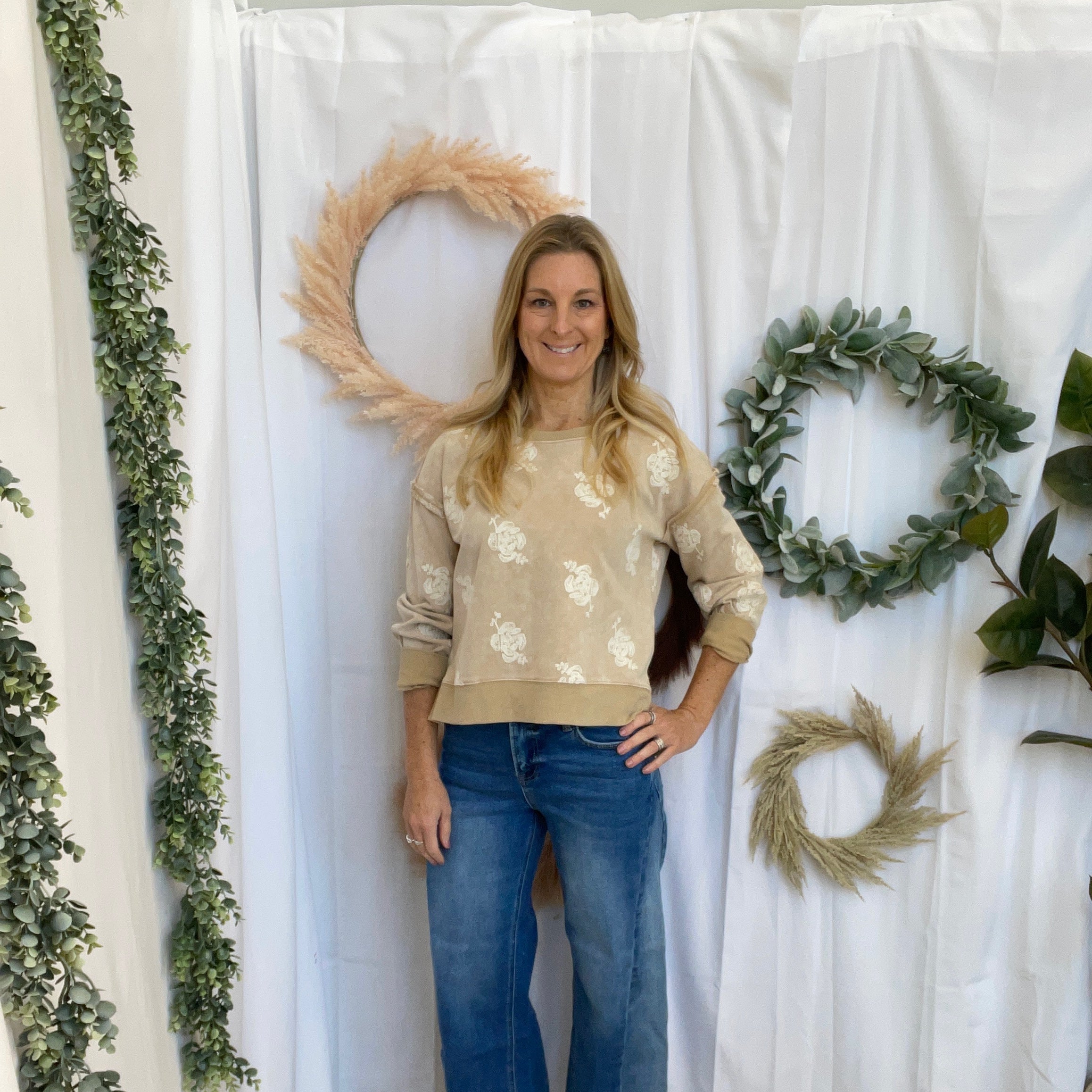 Risen Slouchy Crop Barrel Contrast Jeans-Jeans-risen-The Silo Boutique, Women's Fashion Boutique Located in Warren and Grand Forks North Dakota