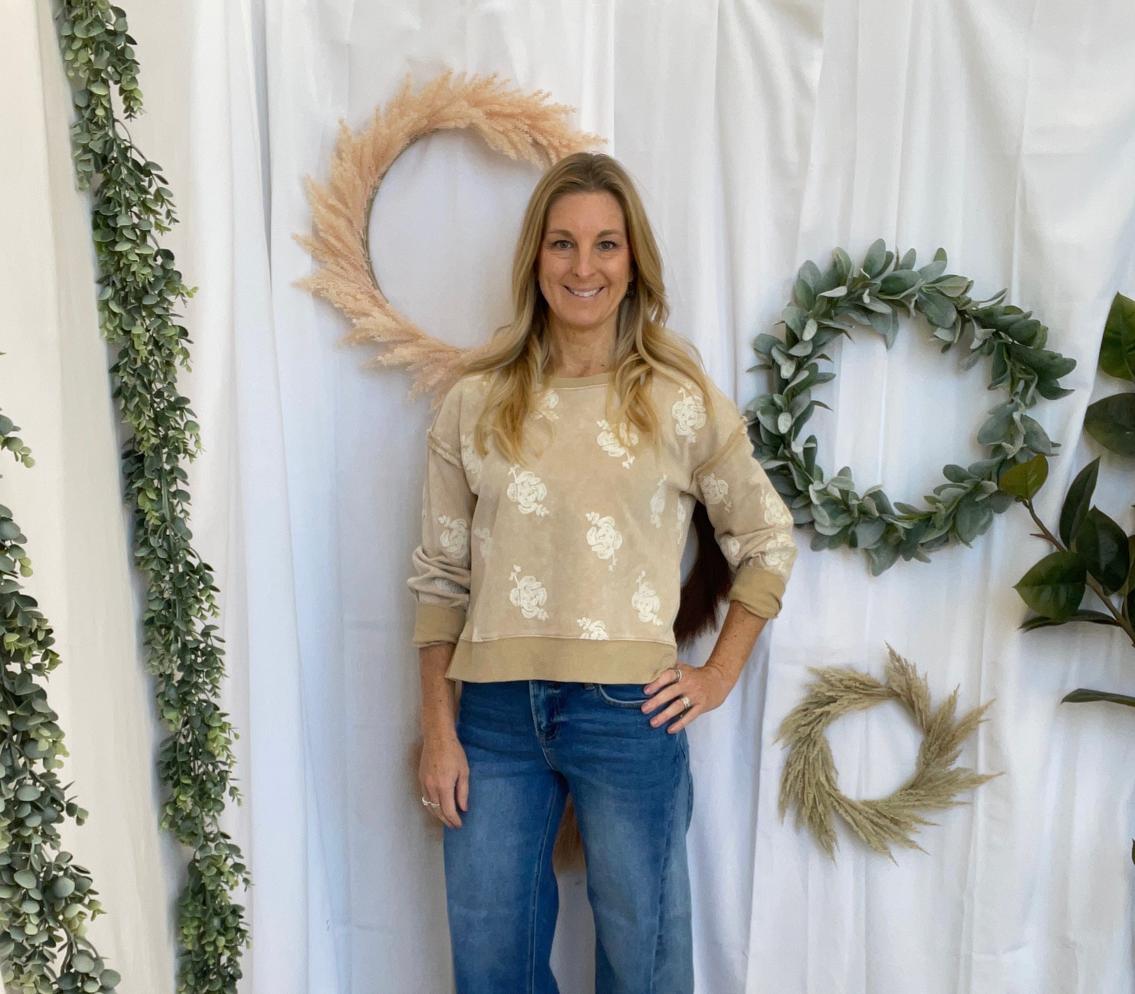 Risen Slouchy Crop Barrel Contrast Jeans-Jeans-risen-The Silo Boutique, Women's Fashion Boutique Located in Warren and Grand Forks North Dakota