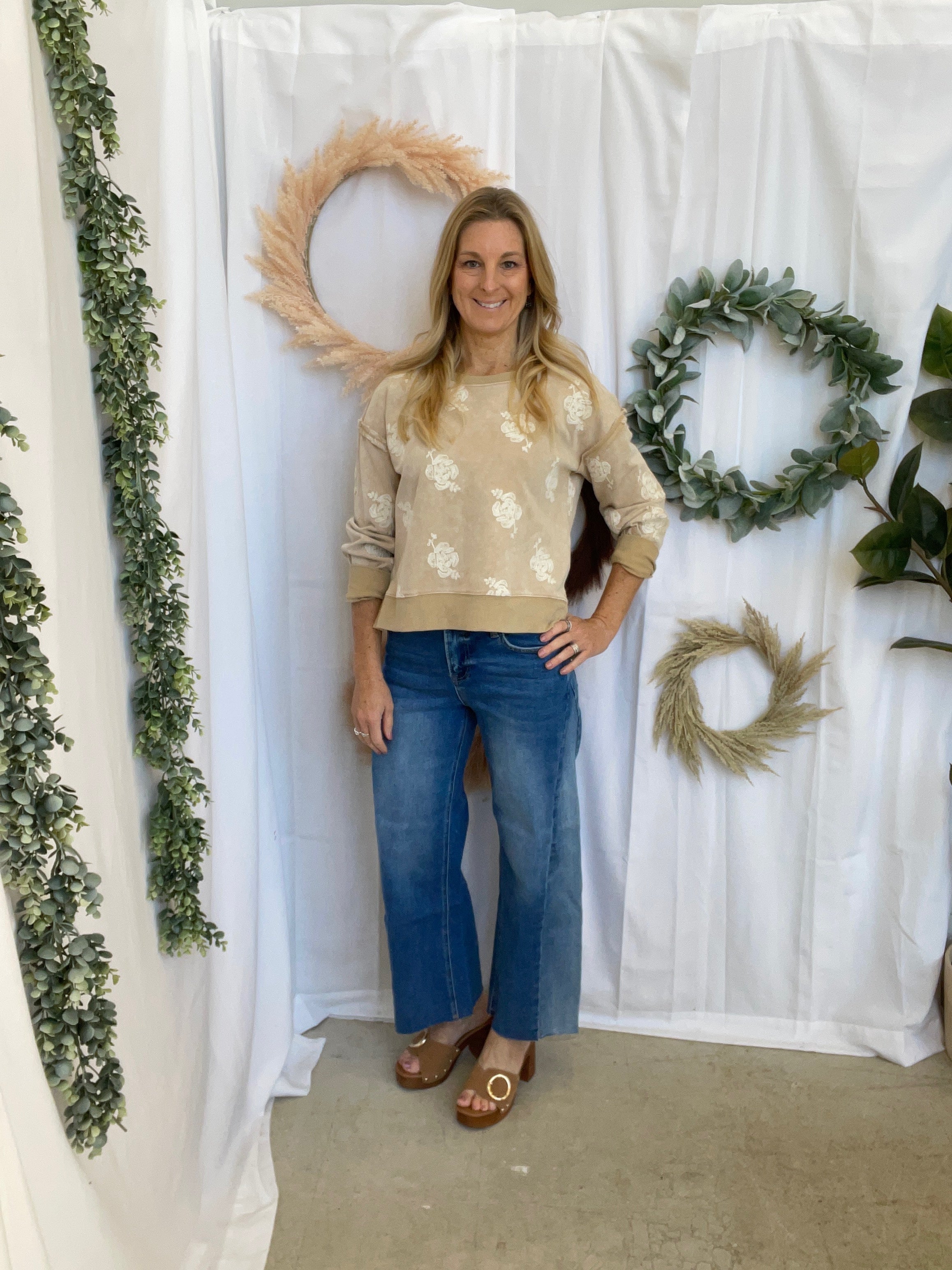 Risen Slouchy Crop Barrel Contrast Jeans-Jeans-risen-The Silo Boutique, Women's Fashion Boutique Located in Warren and Grand Forks North Dakota