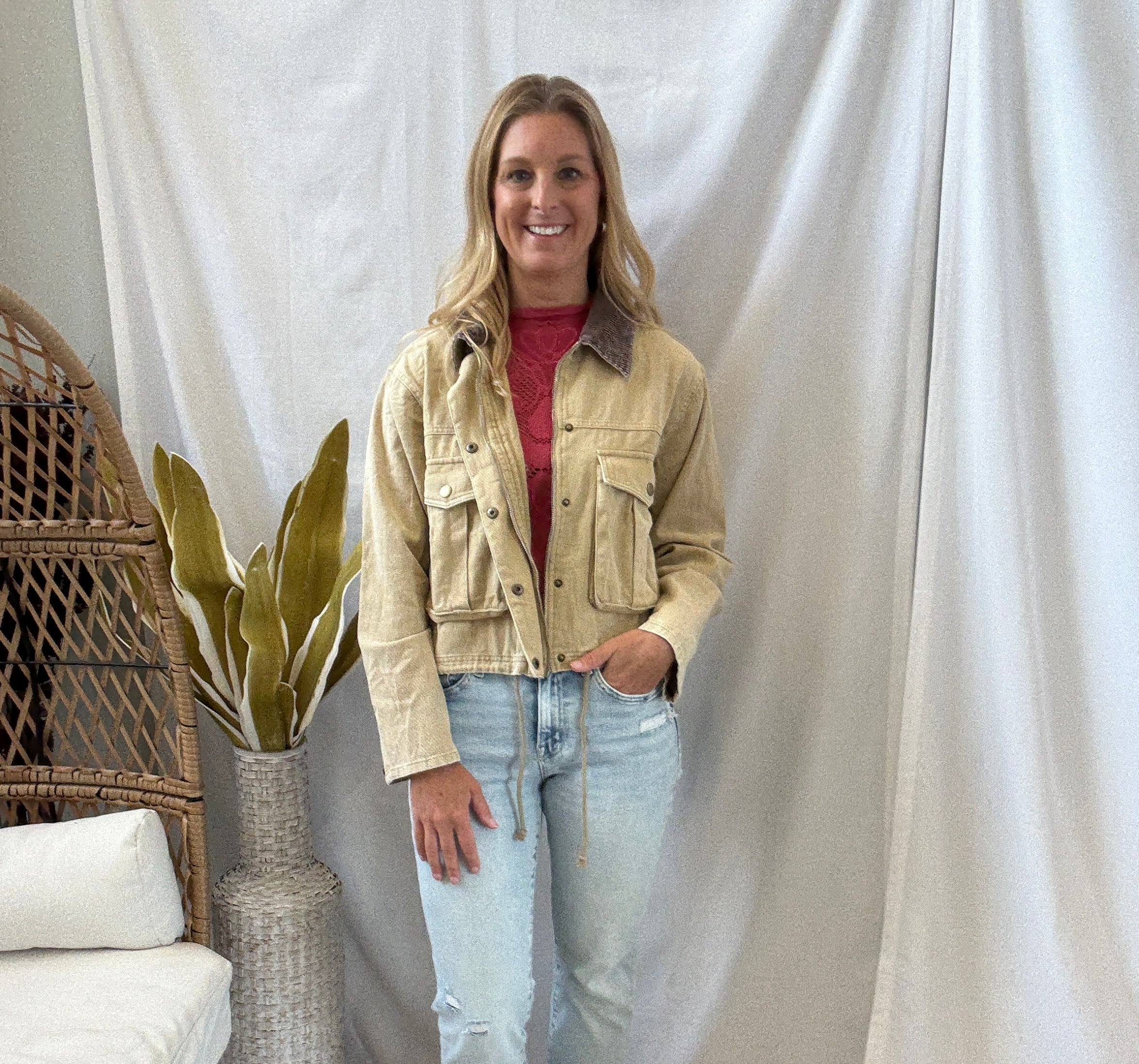 Vervet Wow Straight Crop Jeans-Final Sale-Jeans-vervet-The Silo Boutique, Women's Fashion Boutique Located in Warren and Grand Forks North Dakota