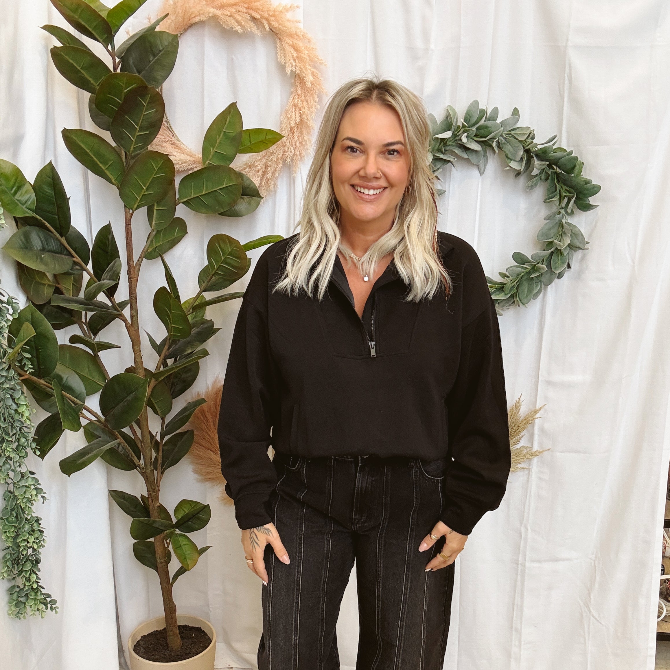 Hidden Black Classic Vintage Barrel Jeans-Final Sale-Jeans-Hidden-The Silo Boutique, Women's Fashion Boutique Located in Warren and Grand Forks North Dakota