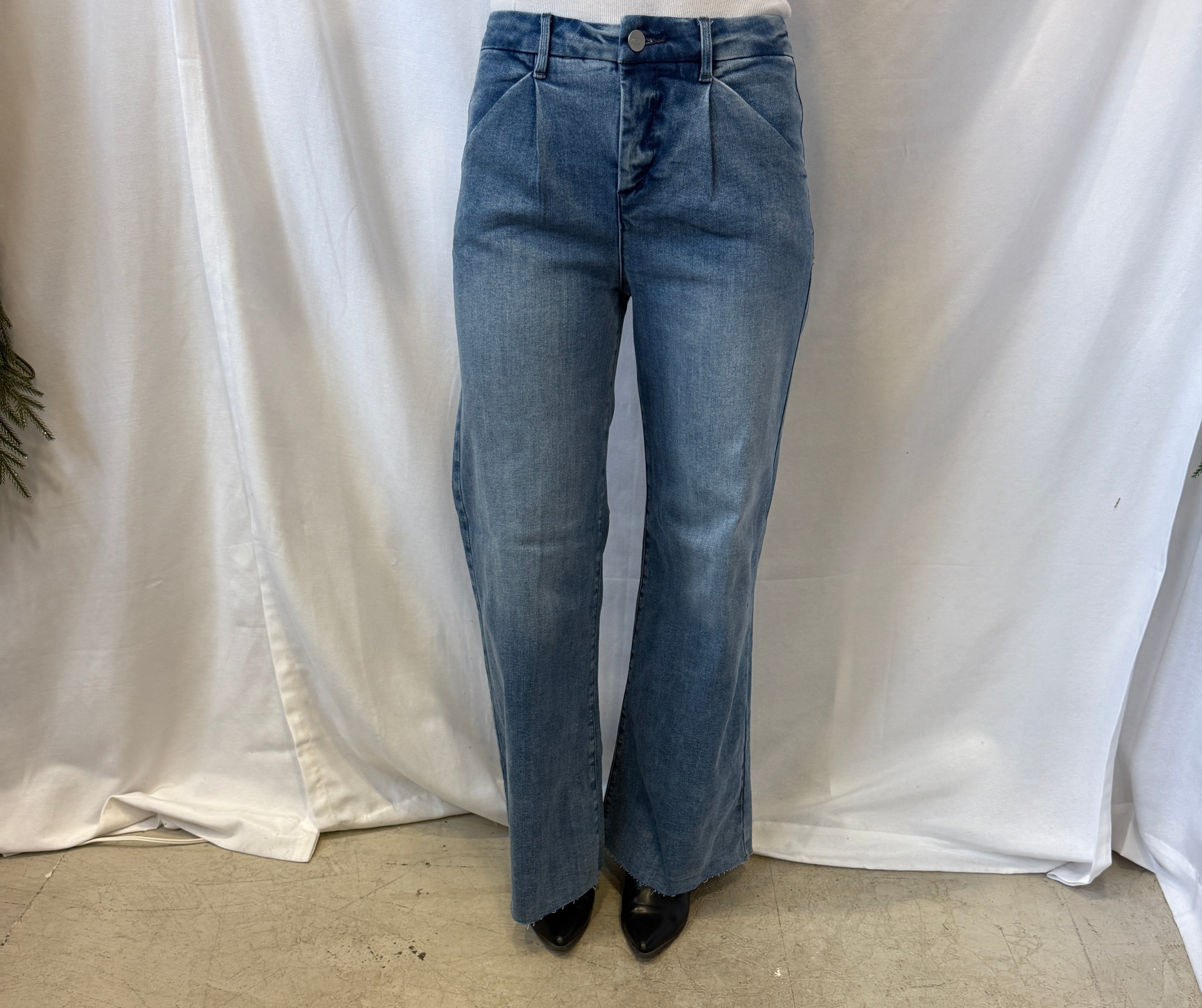 Risen Wide Leg Pleated Jeans-Final Sale-Jeans-risen-The Silo Boutique, Women's Fashion Boutique Located in Warren and Grand Forks North Dakota