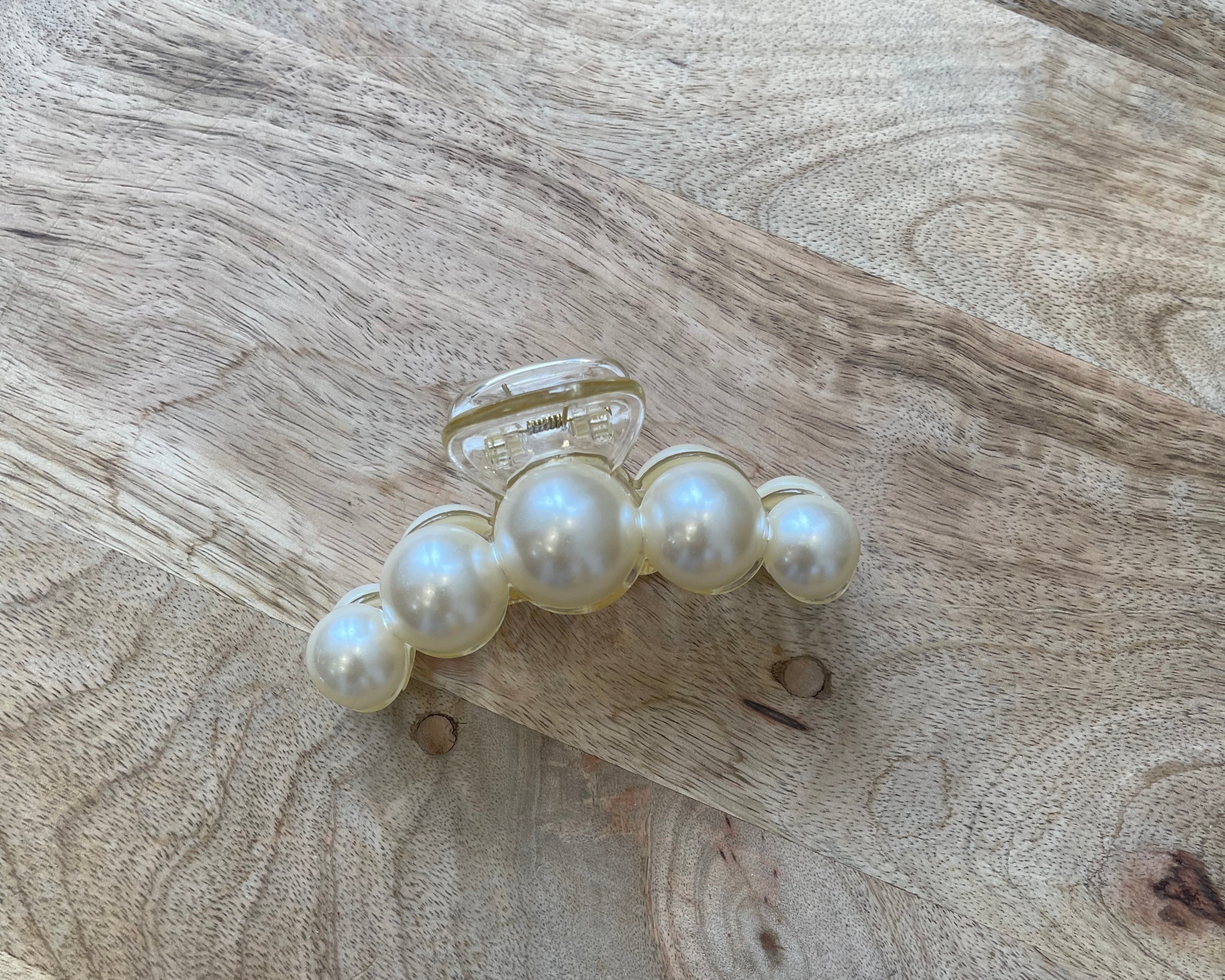 Pearl Hair Claw-Hair Accessories-wall to wall-The Silo Boutique, Women's Fashion Boutique Located in Warren and Grand Forks North Dakota