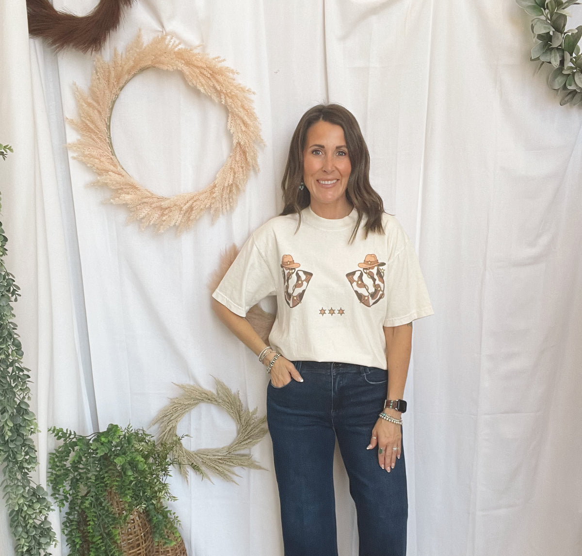 Western Horseshoe Graphic Tee-Graphic Tees-jade by jane-The Silo Boutique, Women's Fashion Boutique Located in Warren and Grand Forks North Dakota