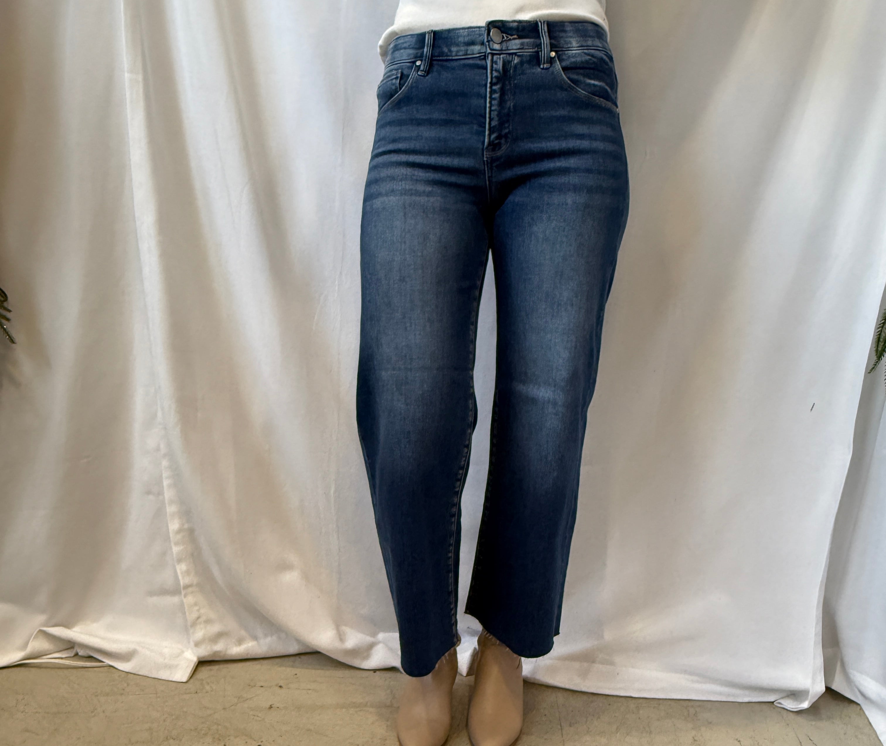 Risen Leslie Medium Wash Crop Jeans-Jeans-risen-The Silo Boutique, Women's Fashion Boutique Located in Warren and Grand Forks North Dakota