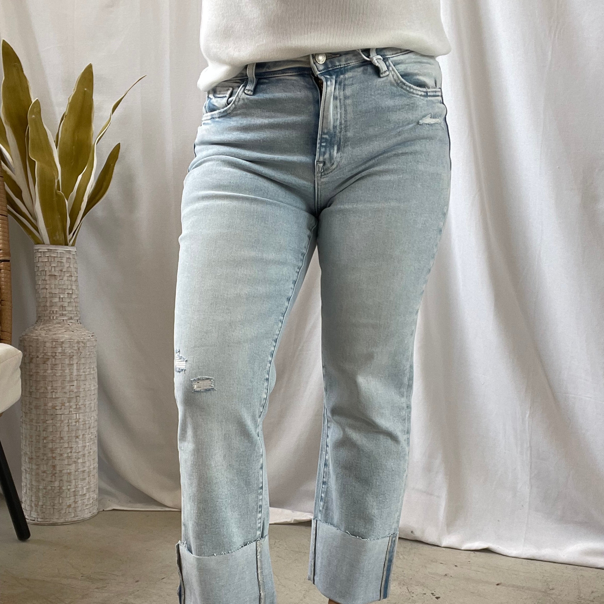 Vervet Wow Straight Crop Jeans-Jeans-vervet-The Silo Boutique, Women's Fashion Boutique Located in Warren and Grand Forks North Dakota