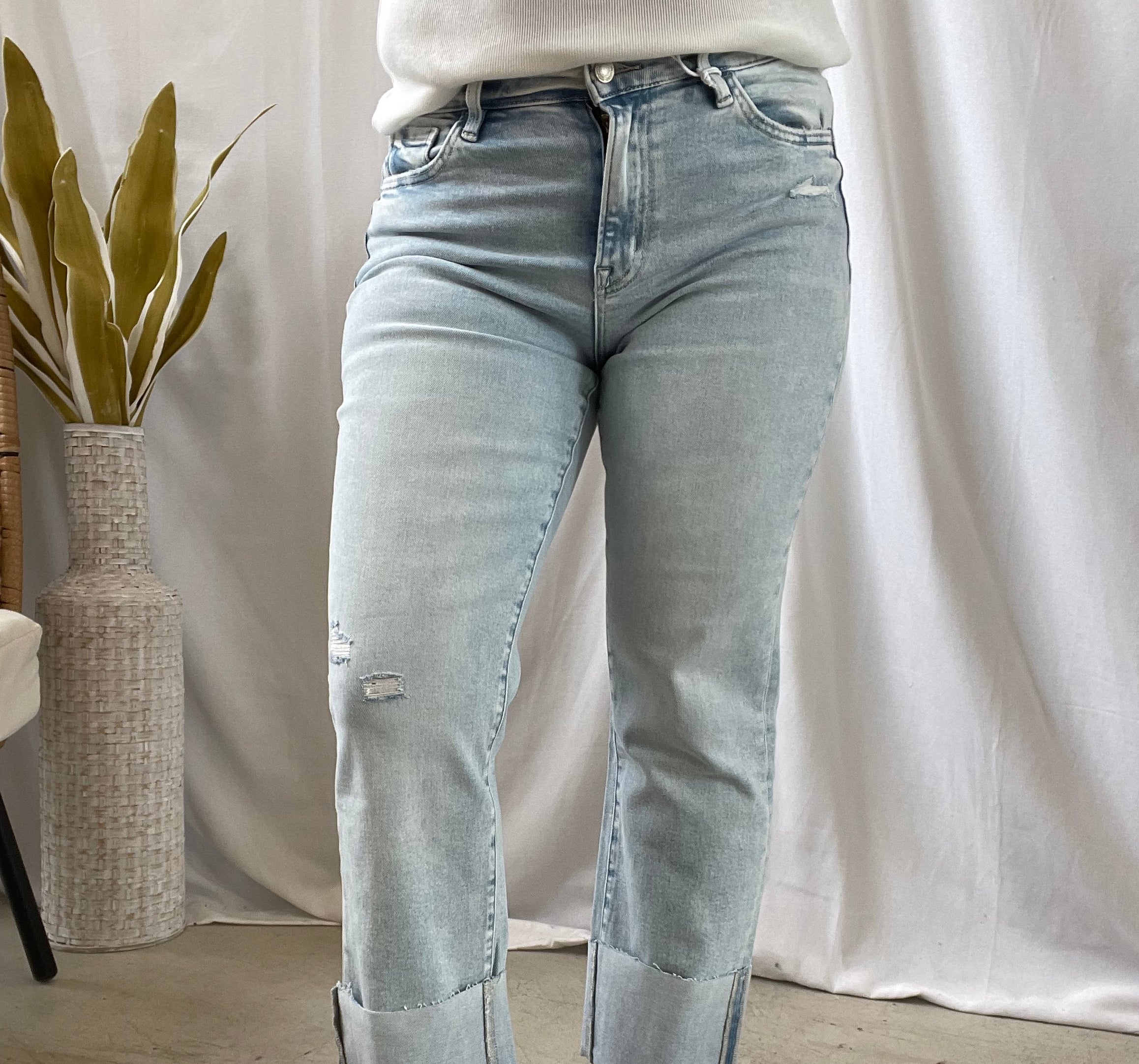 Vervet Wow Straight Crop Jeans-Final Sale-Jeans-vervet-The Silo Boutique, Women's Fashion Boutique Located in Warren and Grand Forks North Dakota