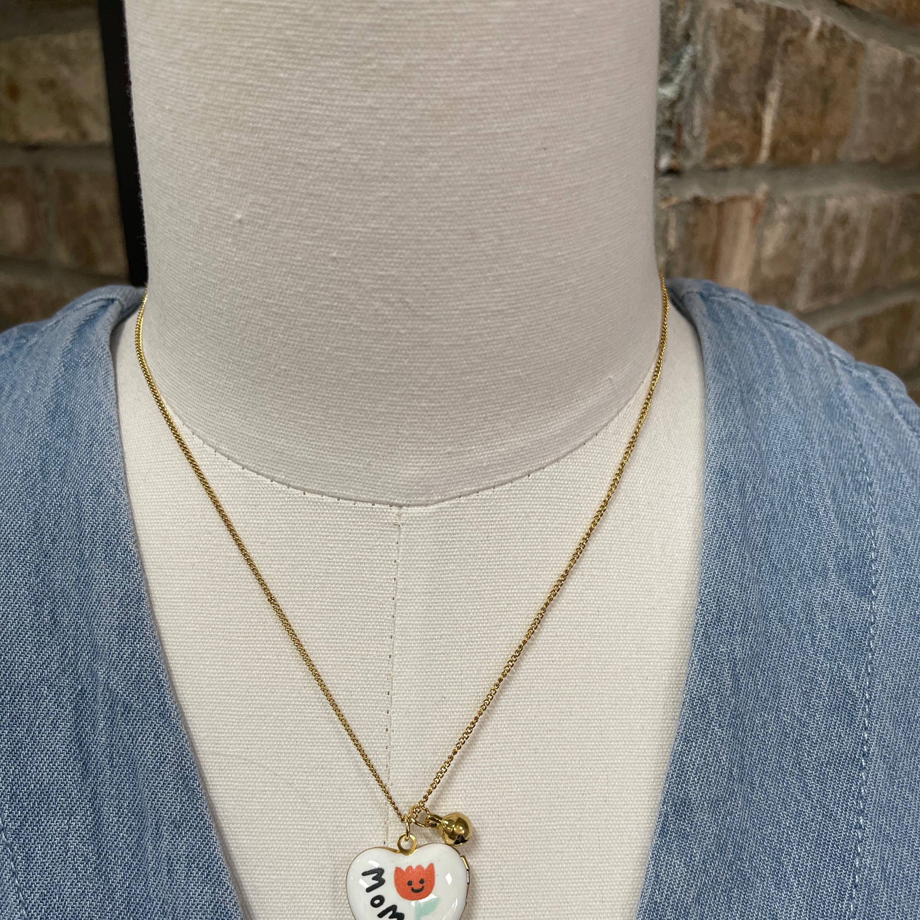 Mom Flower Necklace-Necklaces-faire-The Silo Boutique, Women's Fashion Boutique Located in Warren and Grand Forks North Dakota