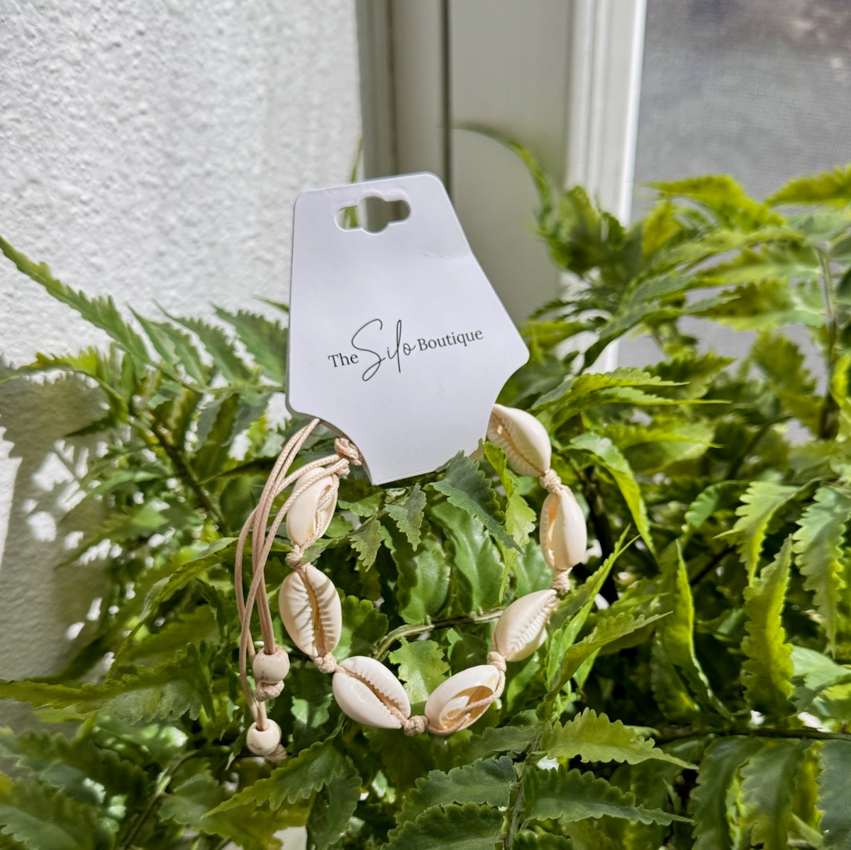 Shell Ankle Bracelet-Ankle Bracelets-Fame-The Silo Boutique, Women's Fashion Boutique Located in Warren and Grand Forks North Dakota