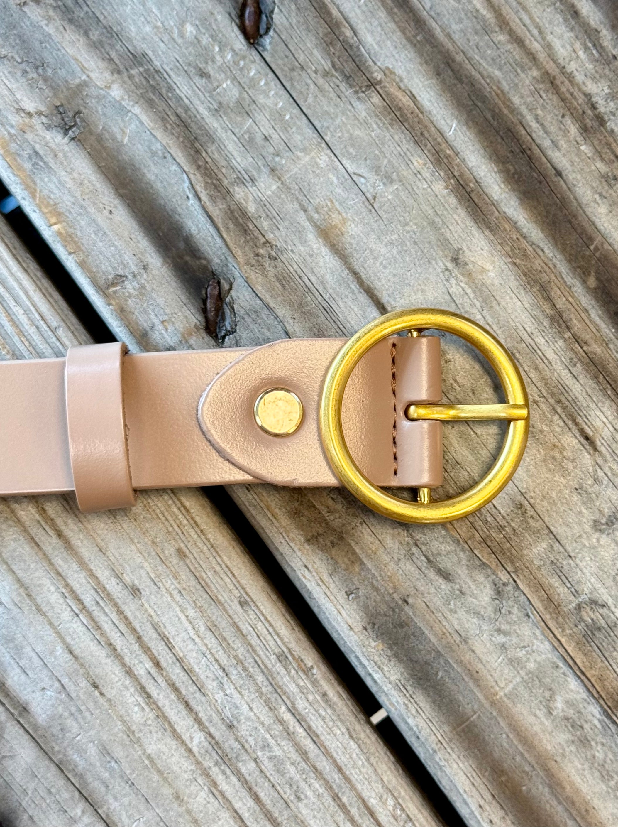 Hoop Buckle Belt-Tan-Belts-Fame-The Silo Boutique, Women's Fashion Boutique Located in Warren and Grand Forks North Dakota